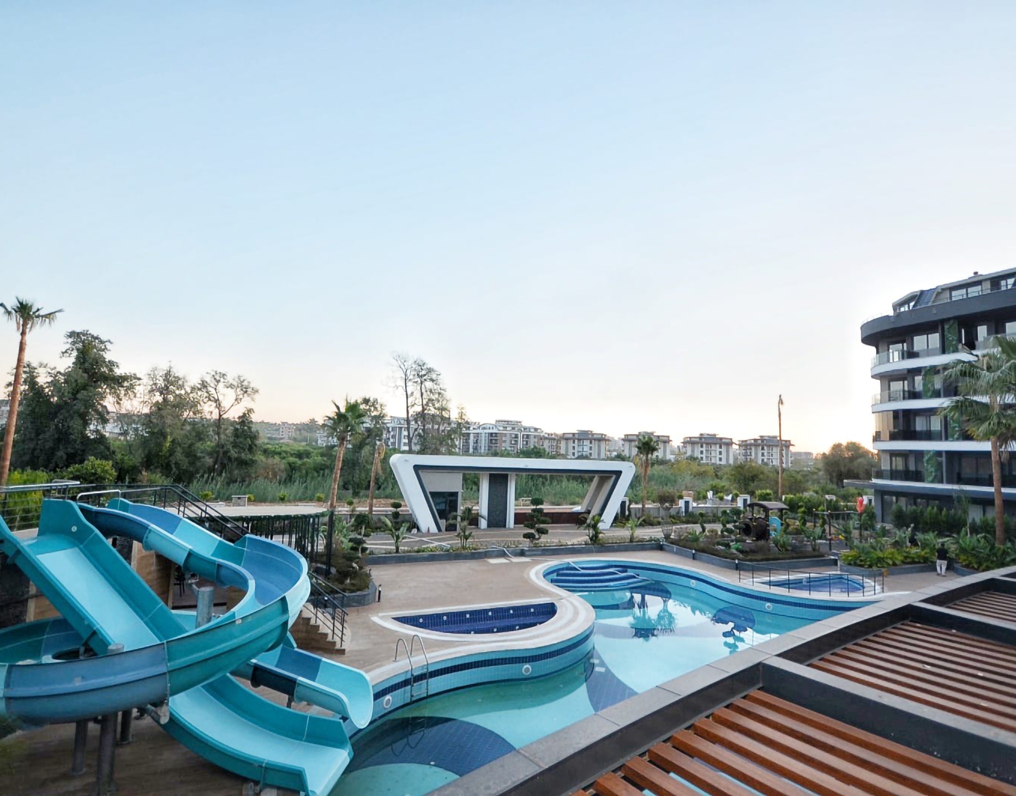 Luksus 1+1 Lejlighed med Bjergudsigt i Alanya - Oba