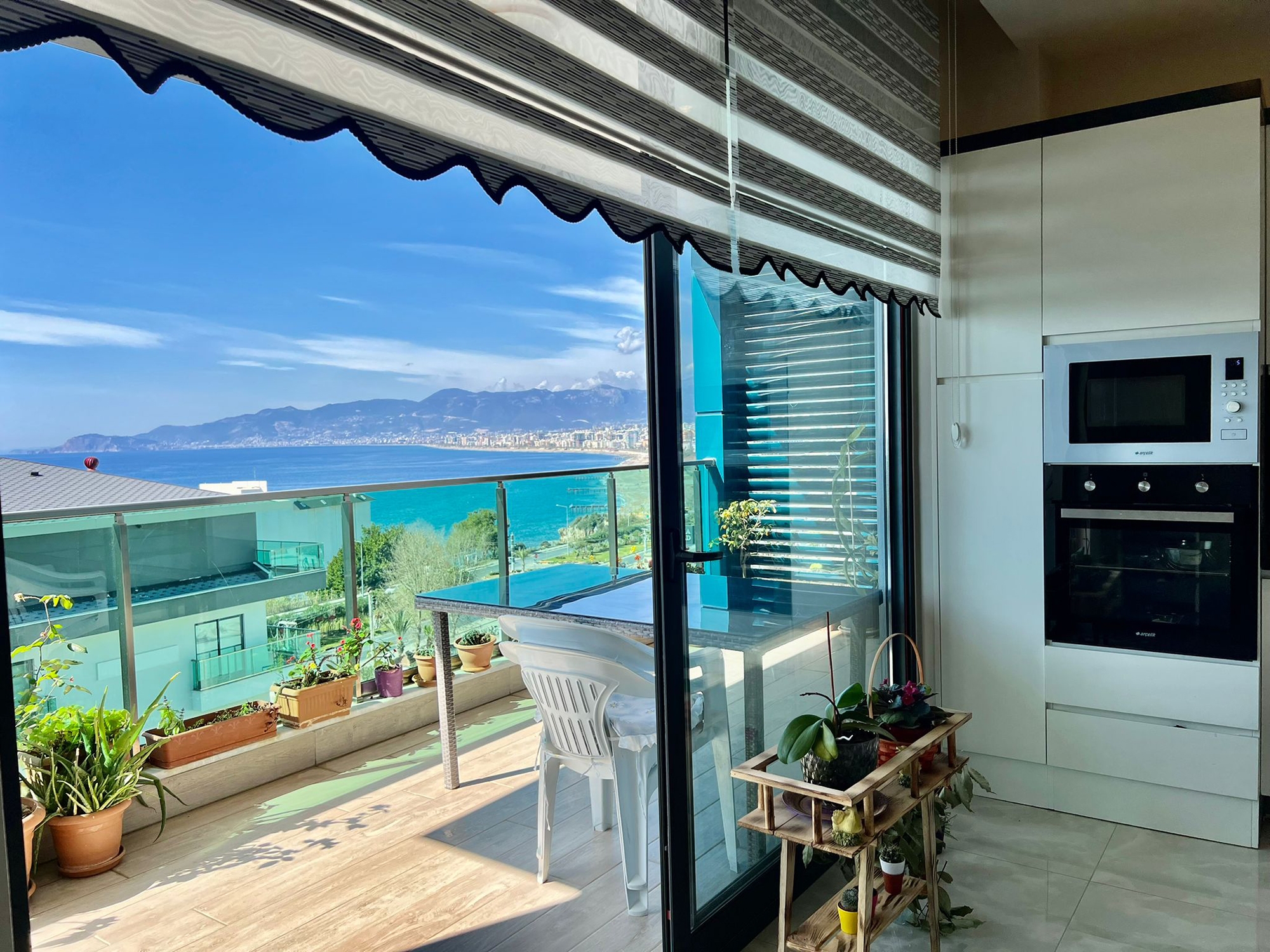 Ylellinen 5+1 huoneistonäkymä merelle ja vuorille, Alanya Kargicak