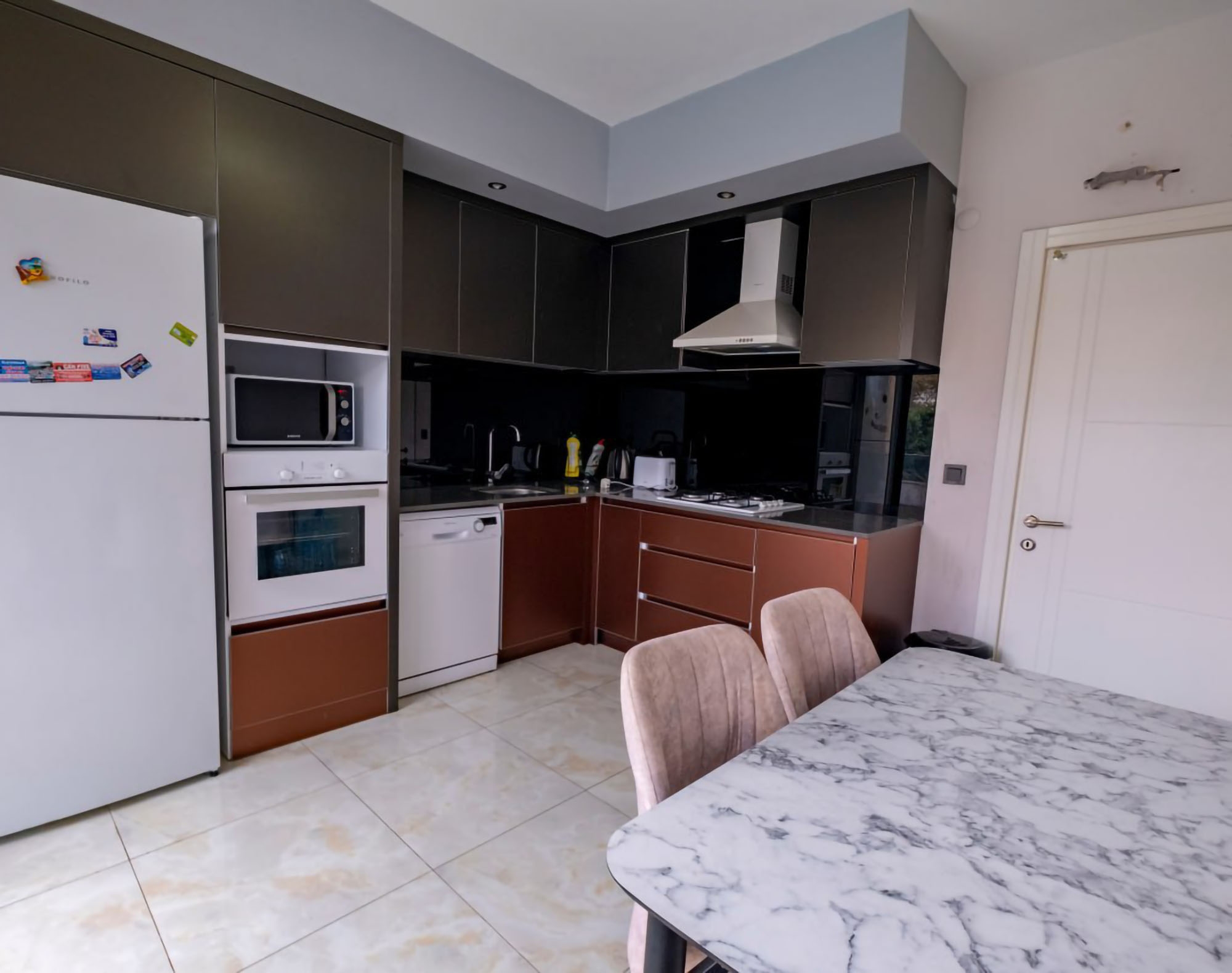 Luxuriöse 3+1 Wohnung mit Bergblick, Alanya - Mahmutlar