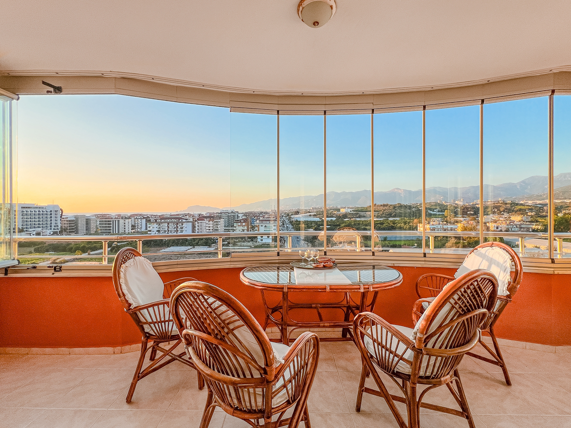 Luxuriöse 2+1 Wohnung mit Meerblick und Burgblick, Alanya - Mahmutlar