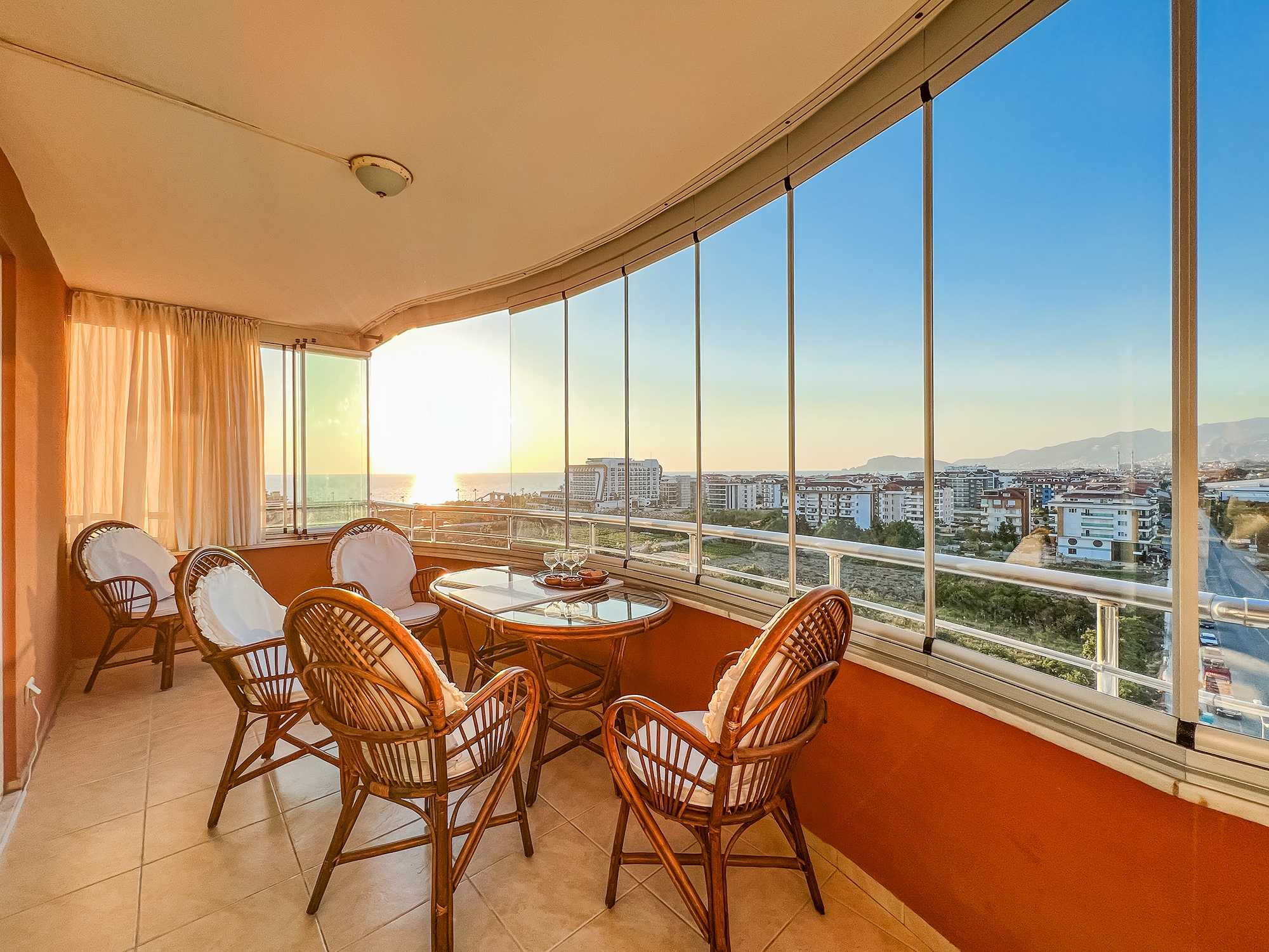 Luxuriöse 2+1 Wohnung mit Meerblick und Burgblick, Alanya - Mahmutlar