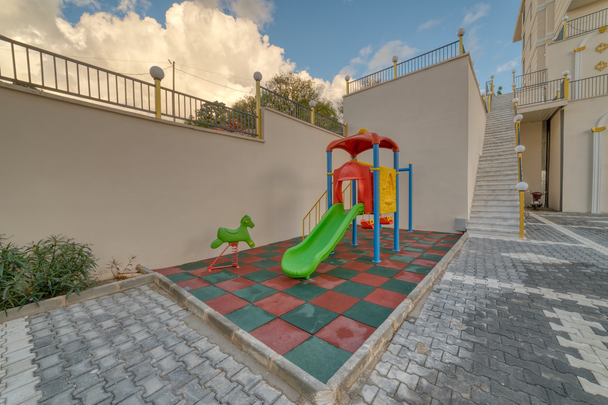 Luxury 1+1 Apartment with Mountain View in Kestel, Alanya