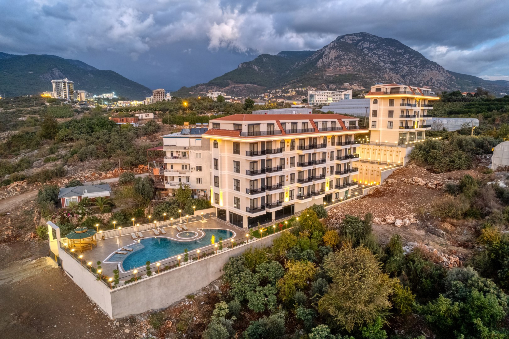 Luxury 3+1 Apartment with Sea and Castle Views, Alanya - Kestel