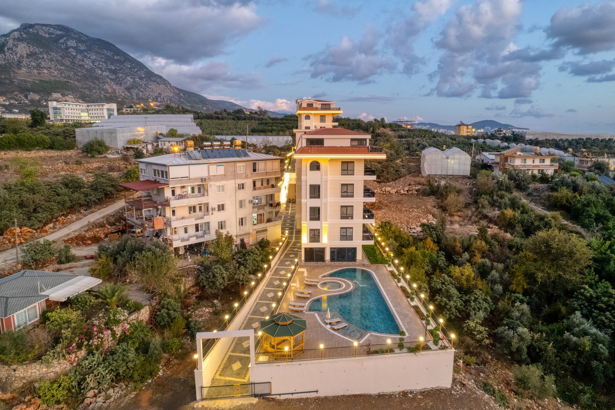 Luxury 3+1 Apartment with Sea and Castle Views, Alanya - Kestel