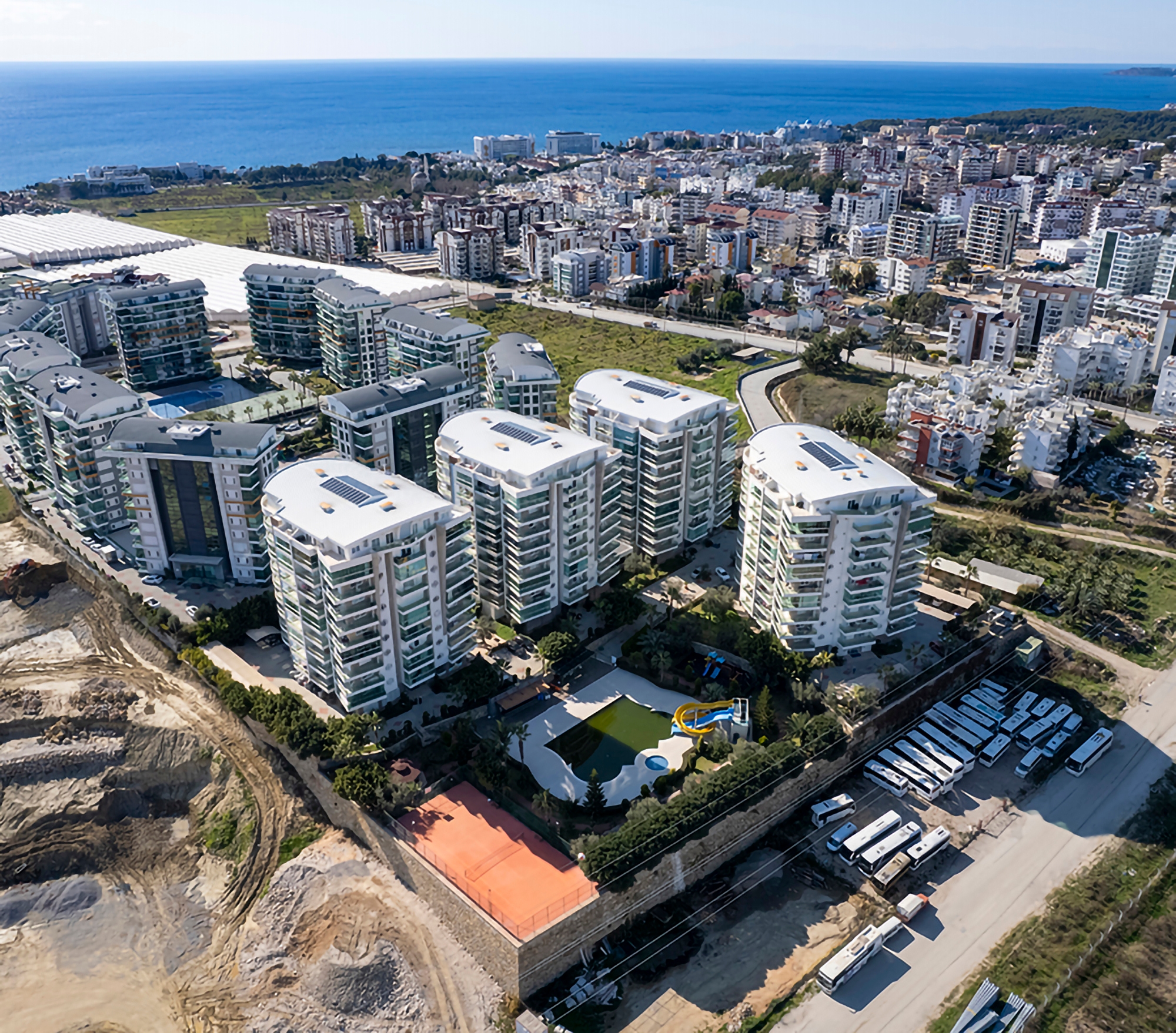 Luksuriøs 1+1 leilighet med fjellutsikt i Avsallar, Alanya
