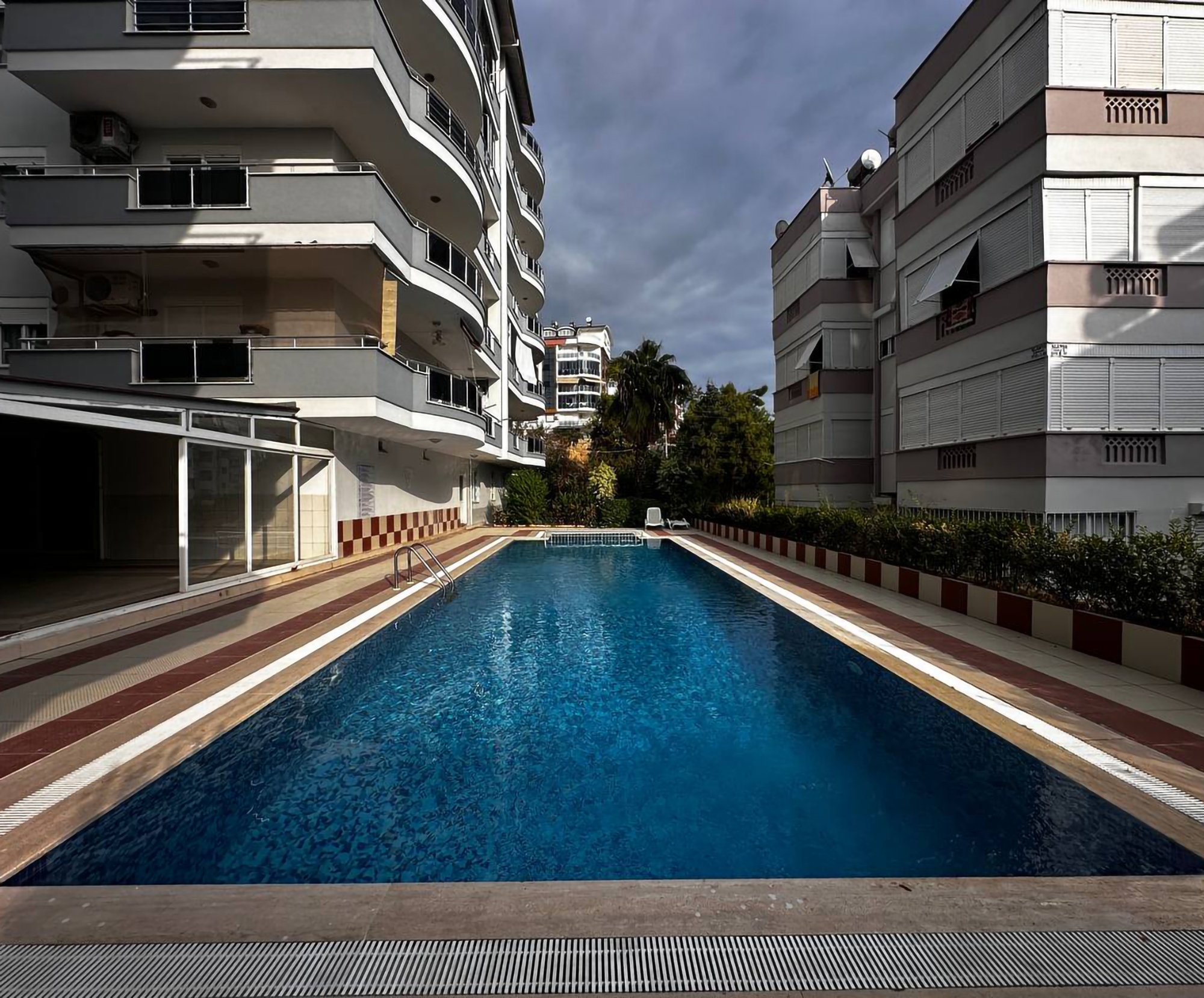 Moderni 2+1 asunto vuorinäköalalla, Alanya Avsallar