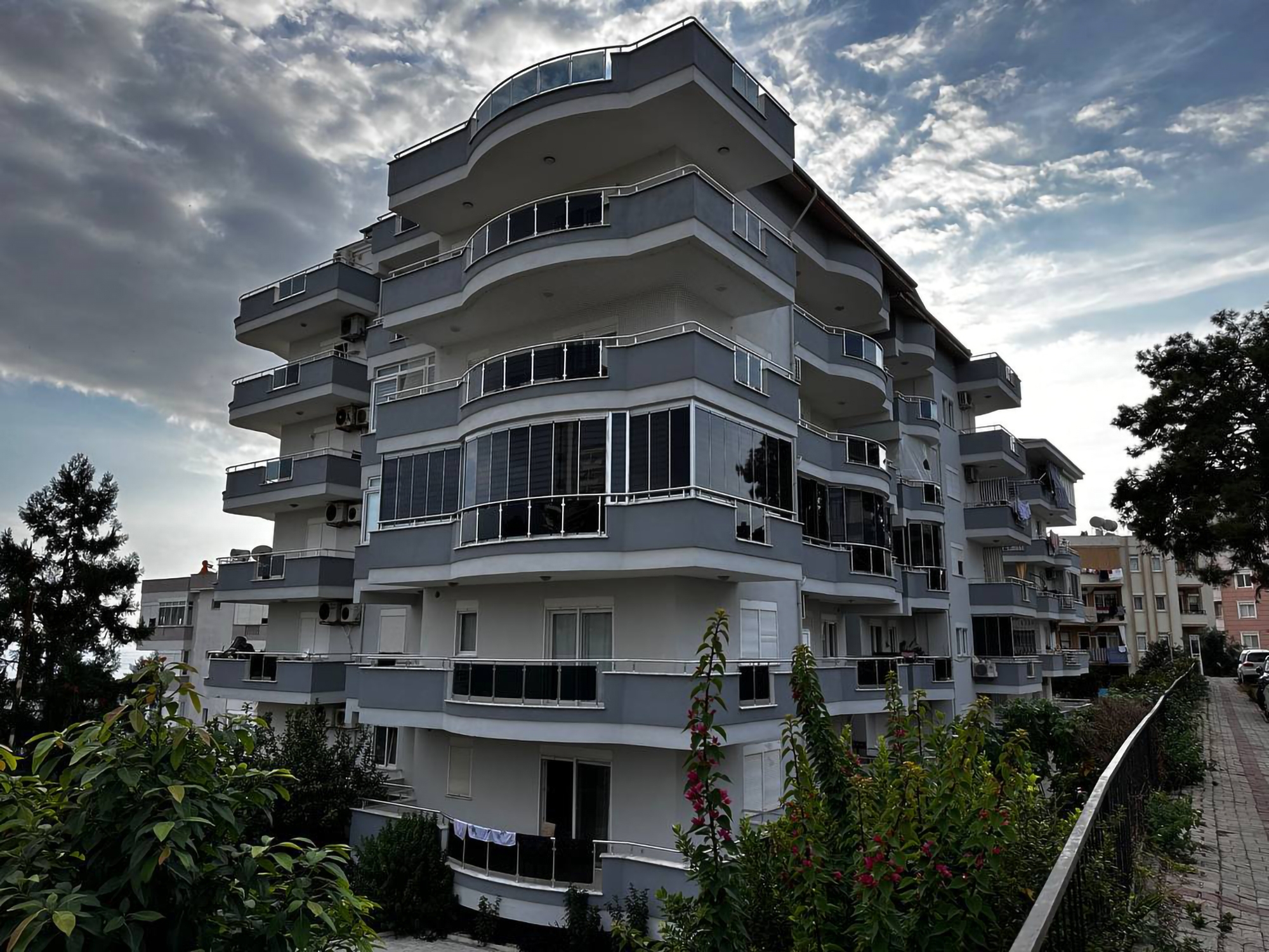 Moderni 2+1 asunto vuorinäköalalla, Alanya Avsallar