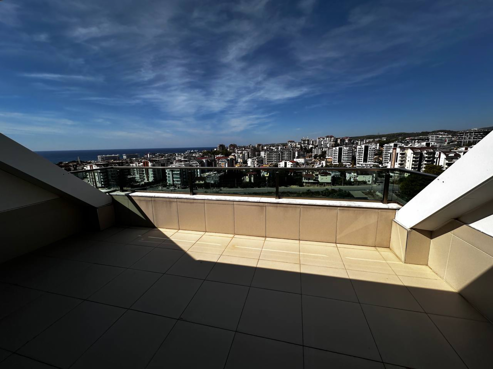 Luxuriöses 3+1 Penthouse mit Meerblick und Bergblick in Alanya - Avsallar