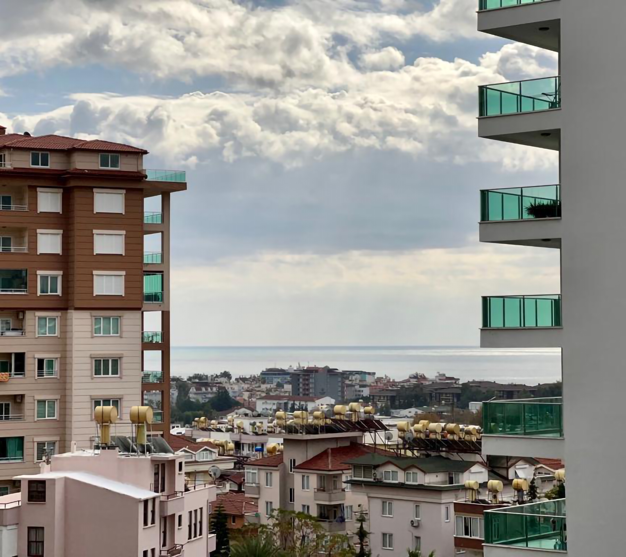 Luxuriöses 2+1 Apartment mit atemberaubendem Ausblick in Cikcilli, Alanya