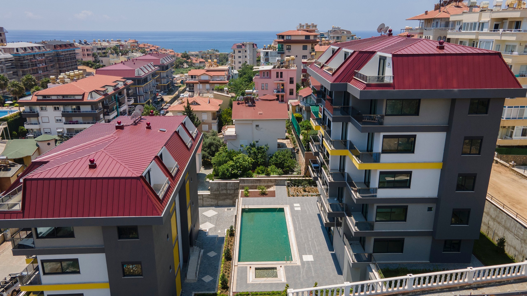 Luksuriøs 1+1 leilighet med utsikt mot fjell i Kestel, Alanya