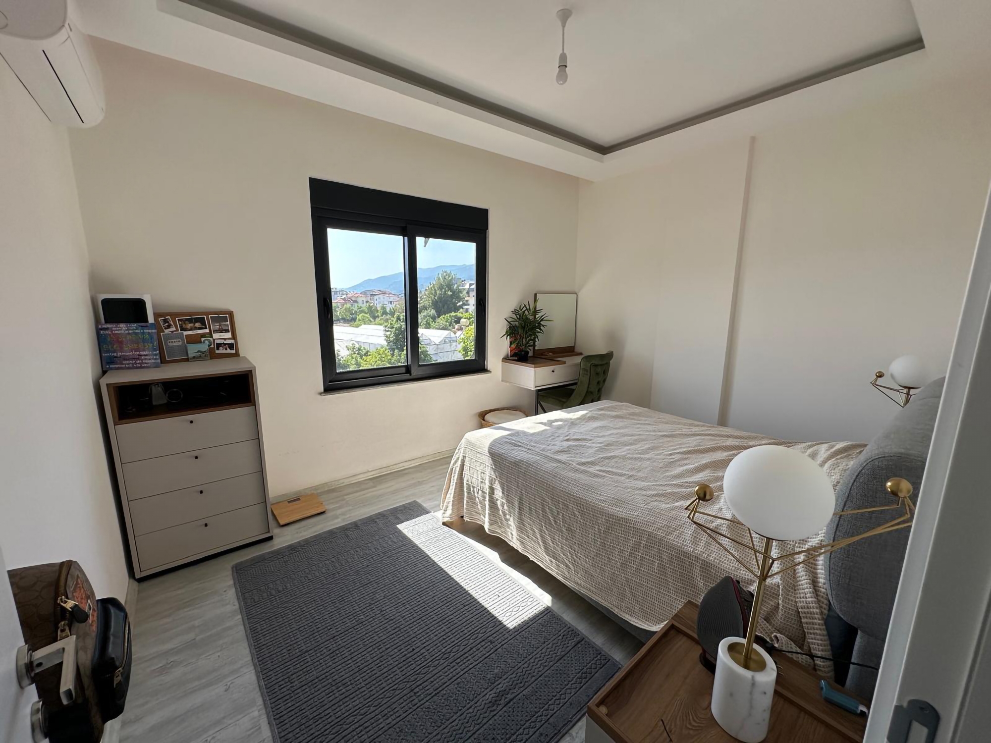 Vuorinäkymillä varustettu 2+1 asunto Oba, Alanya