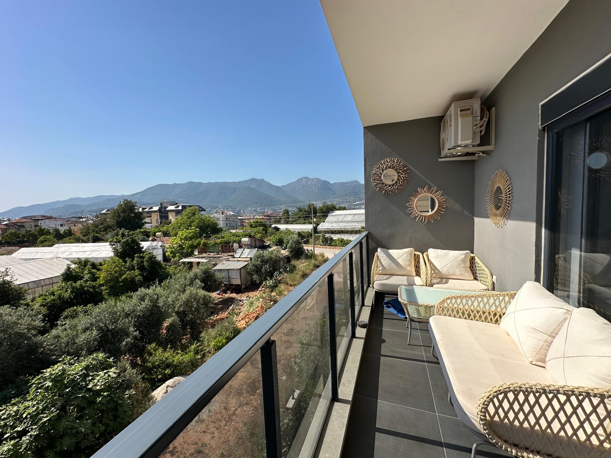 Vuorinäkymillä varustettu 2+1 asunto Oba, Alanya