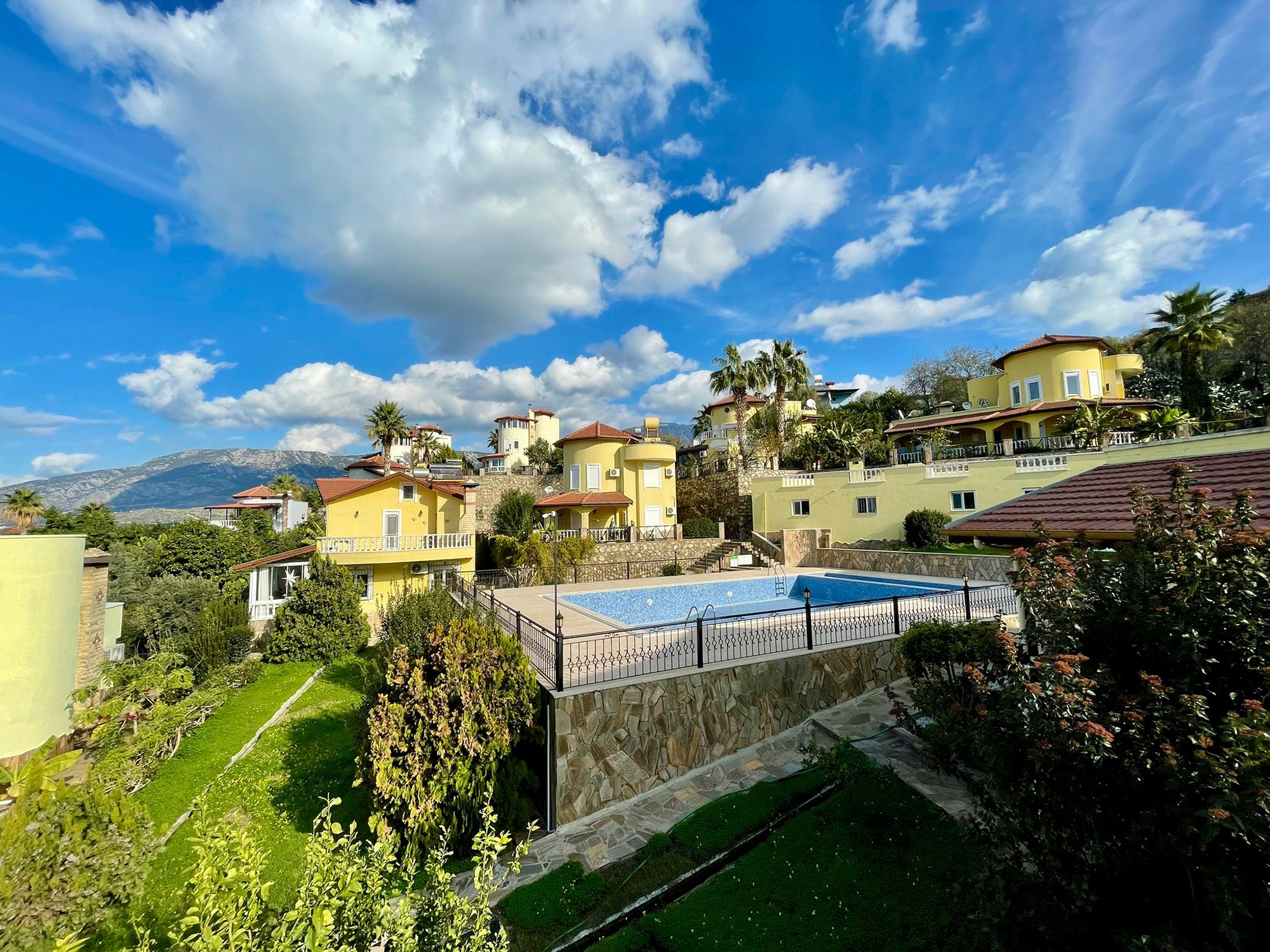 Fantastisk Udsigt 3+1 Villa i Kargicak, Alanya