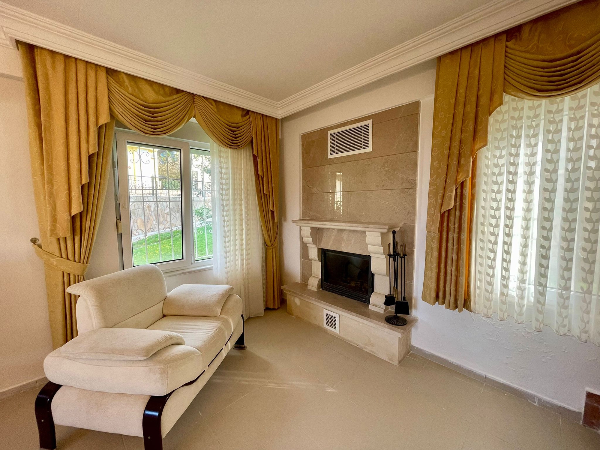 Fantastisk Udsigt 3+1 Villa i Kargicak, Alanya