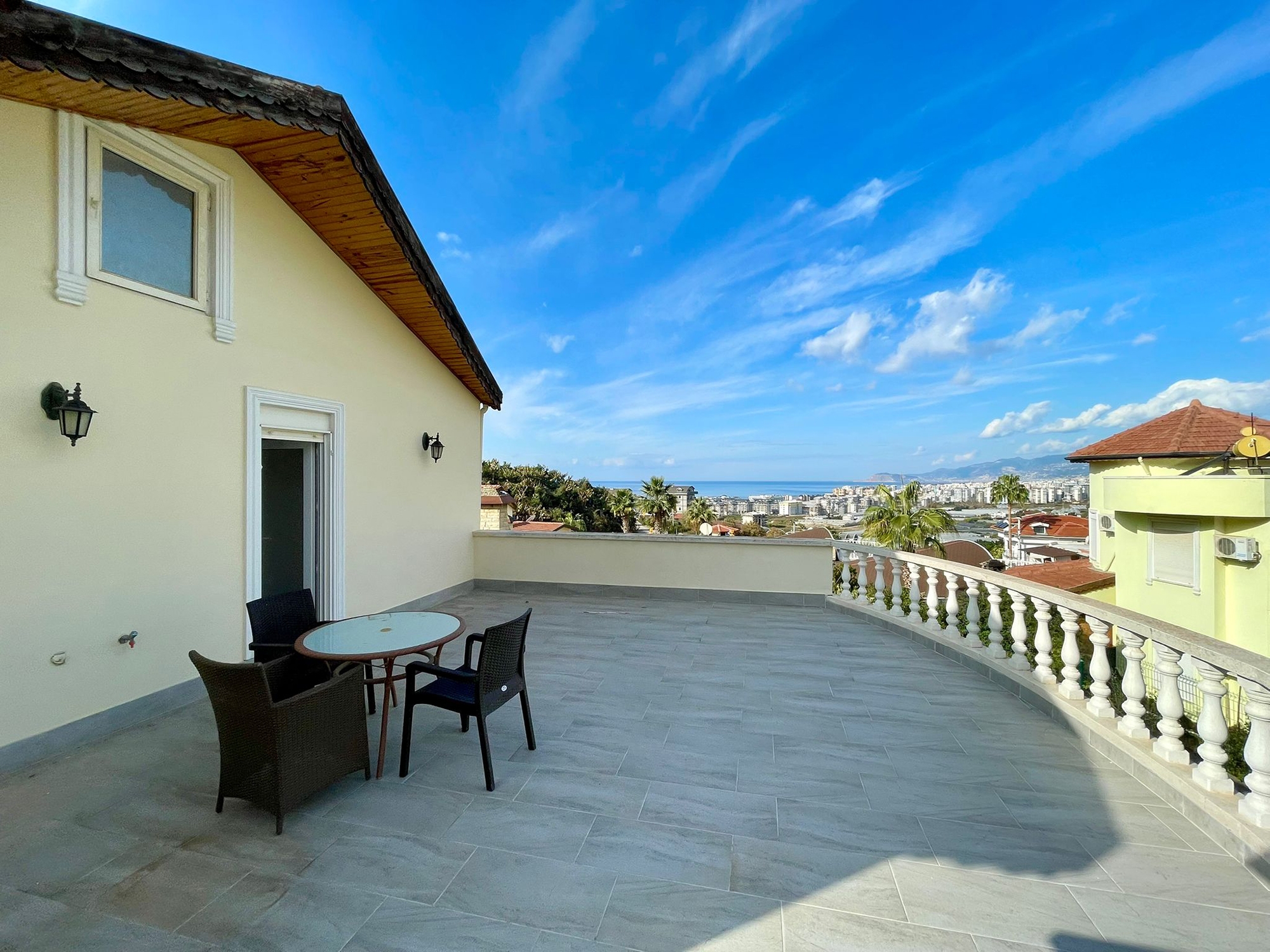 Fantastisk Udsigt 3+1 Villa i Kargicak, Alanya