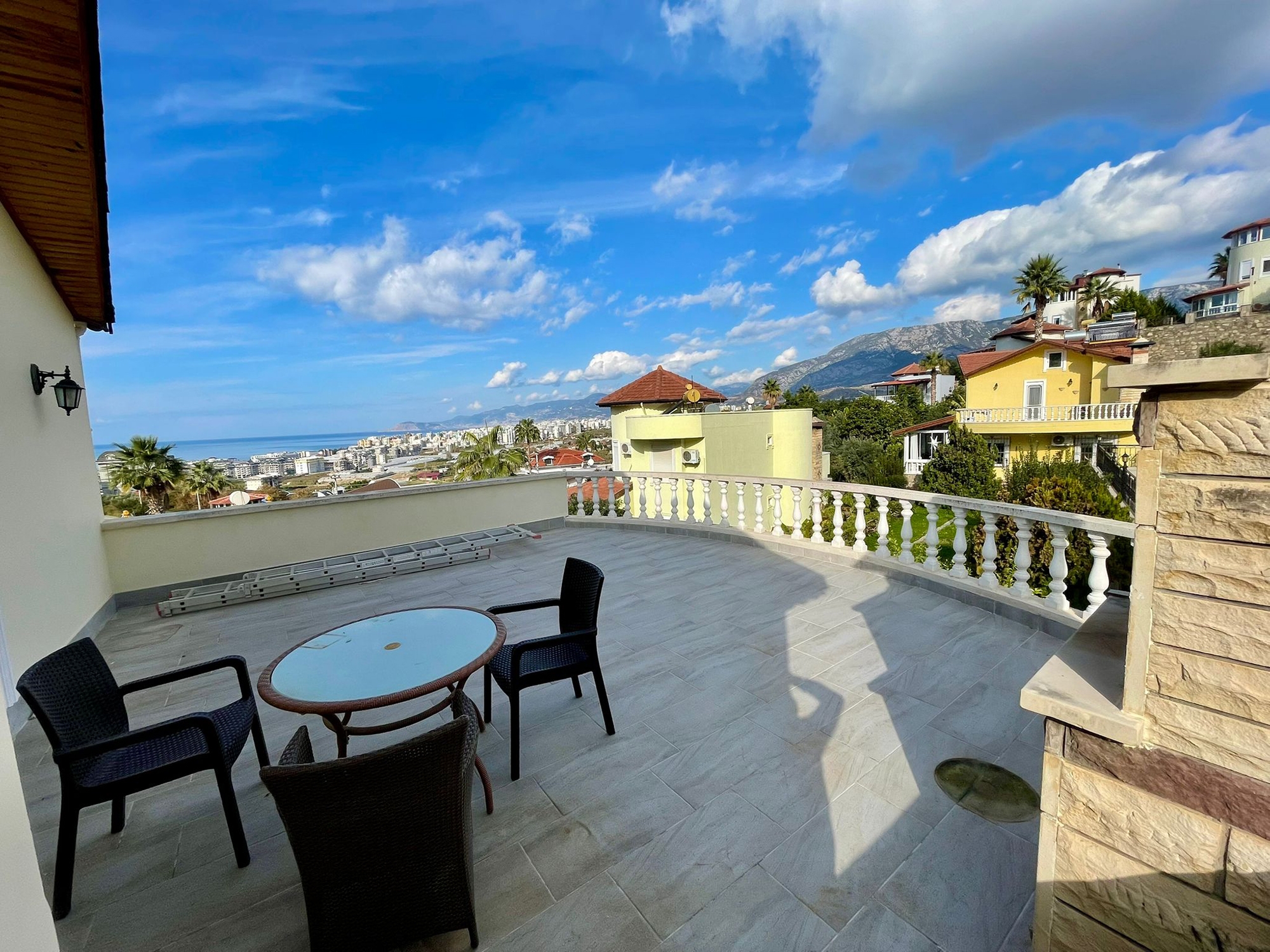 Fantastisk Udsigt 3+1 Villa i Kargicak, Alanya
