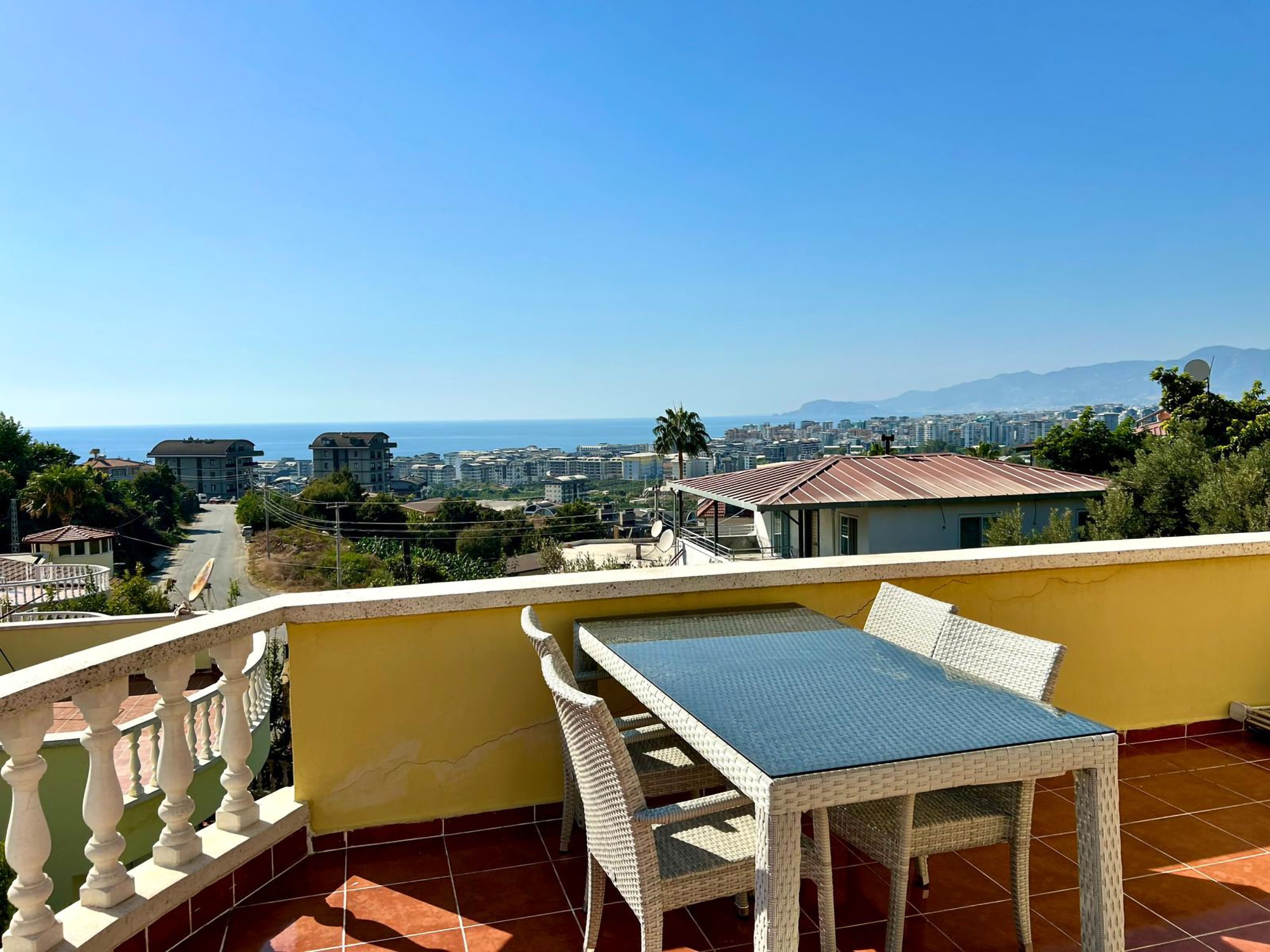 Atemberaubende Meer- und Burgblick-Villa in Kargicak, Alanya
