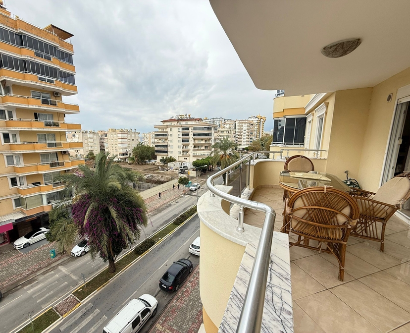 Bergblick 2+1 Wohnung in Mahmutlar, Alanya