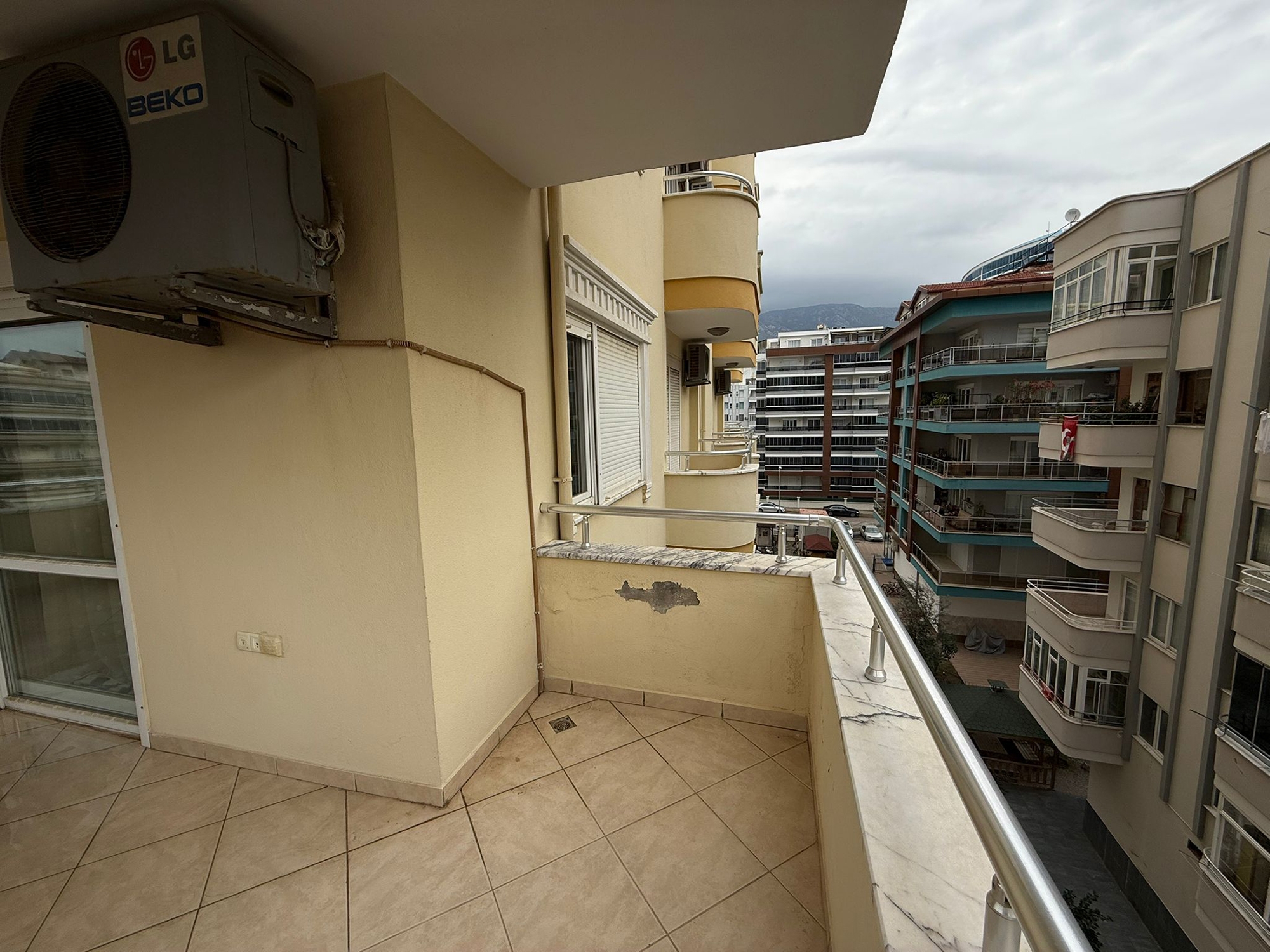 Bergblick 2+1 Wohnung in Mahmutlar, Alanya