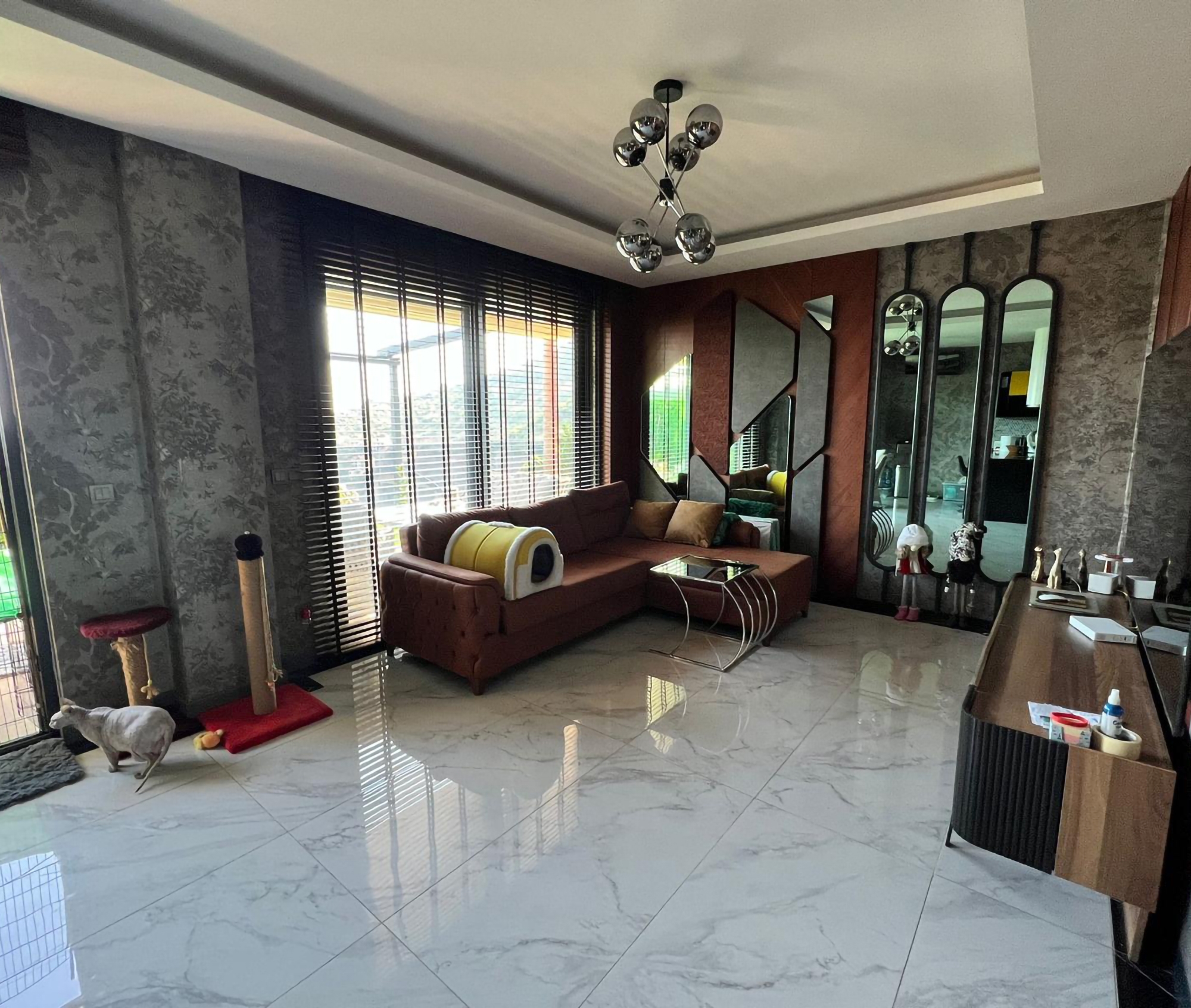 Luxuriöse 4+1 Gartenwohnung mit Meerblick und Burgblick in Alanya-Tepe