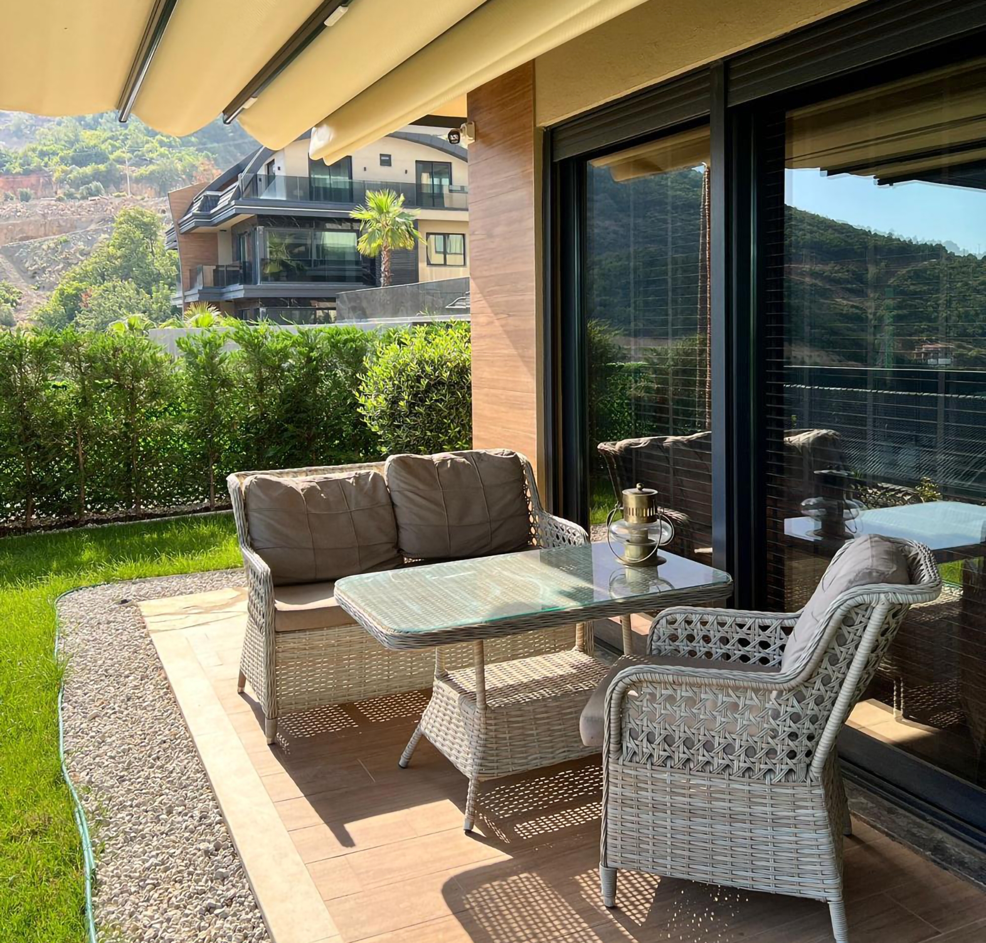 Luxuriöse 4+1 Gartenwohnung mit Meerblick und Burgblick in Alanya-Tepe