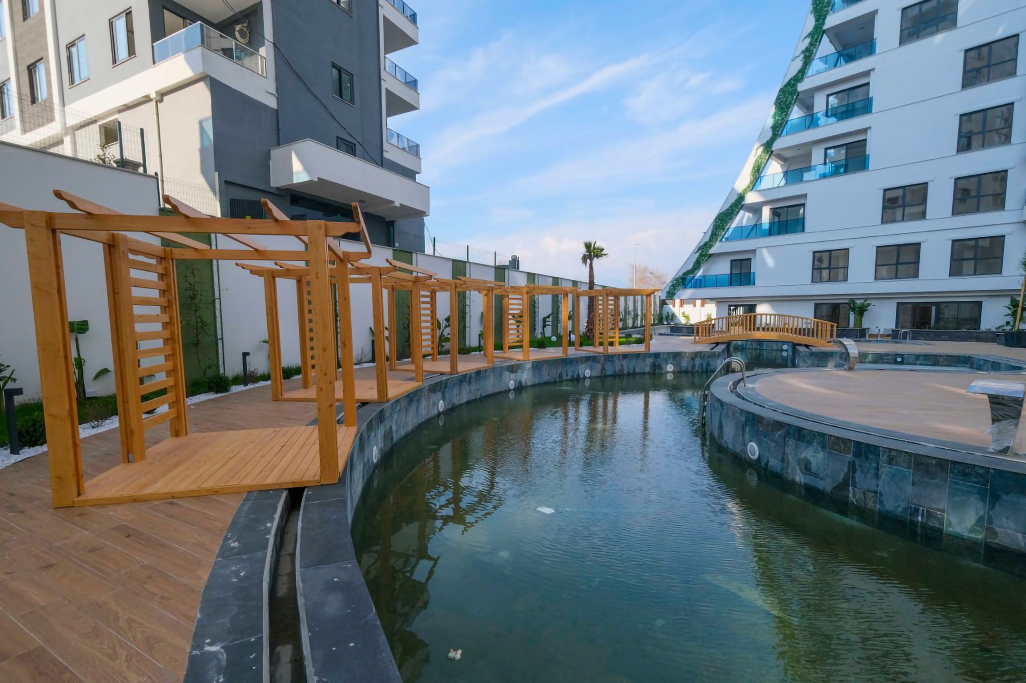 Luxuriöse 1+1 Wohnung mit Bergblick in Alanya