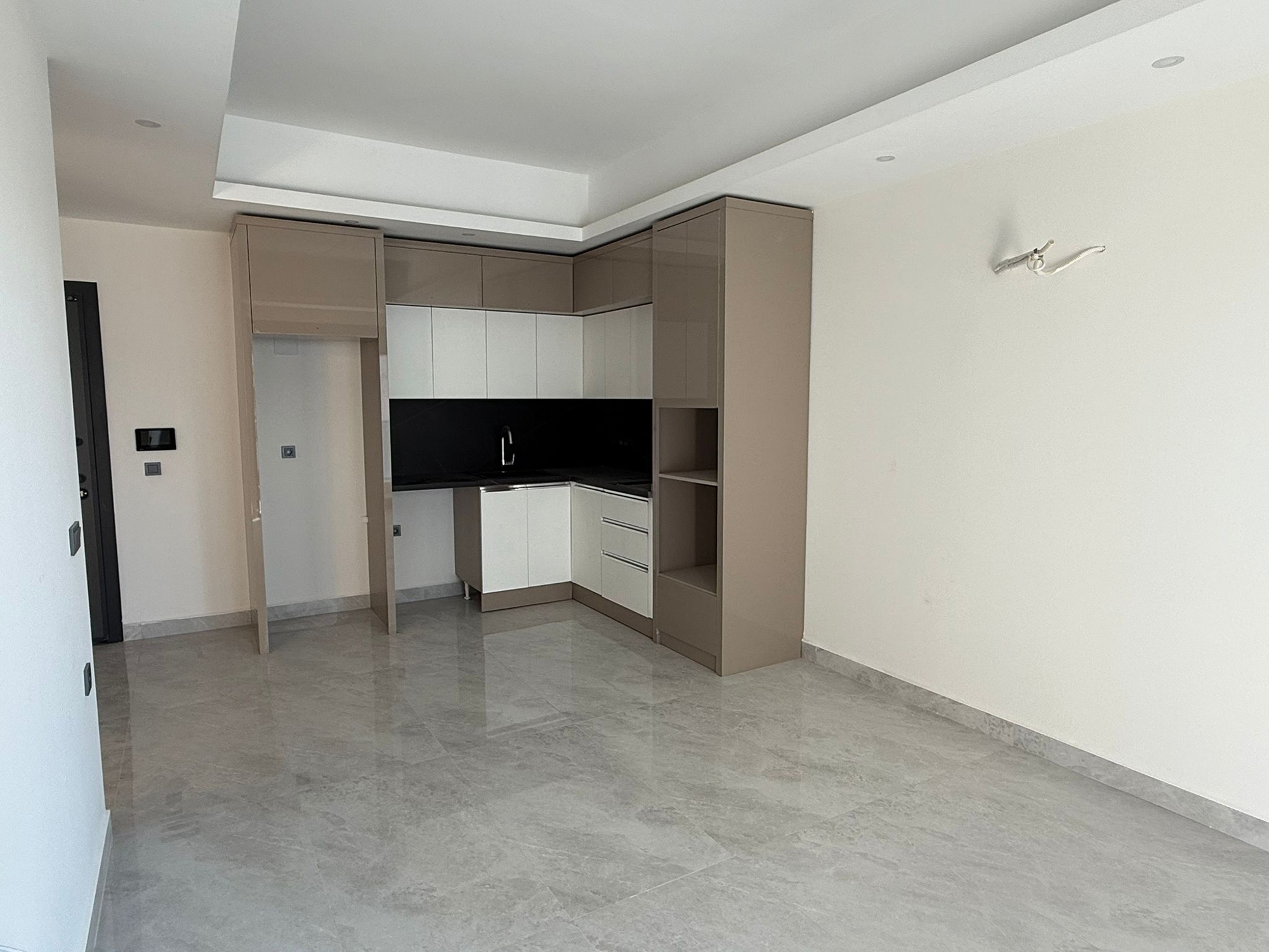 Luxuriöse 1+1 Wohnung mit Bergblick in Alanya