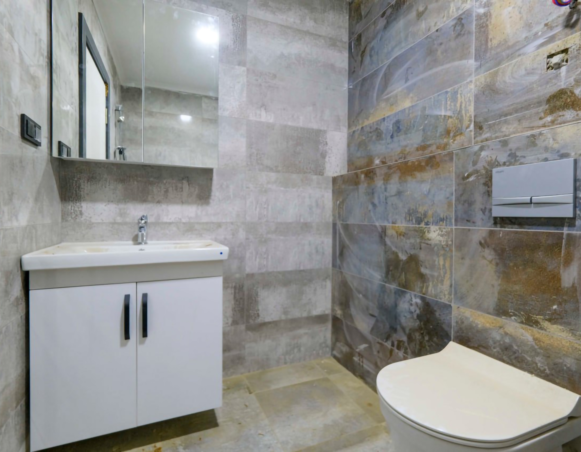 Luxury 3+1 Apartment with Mountain View in Alanya