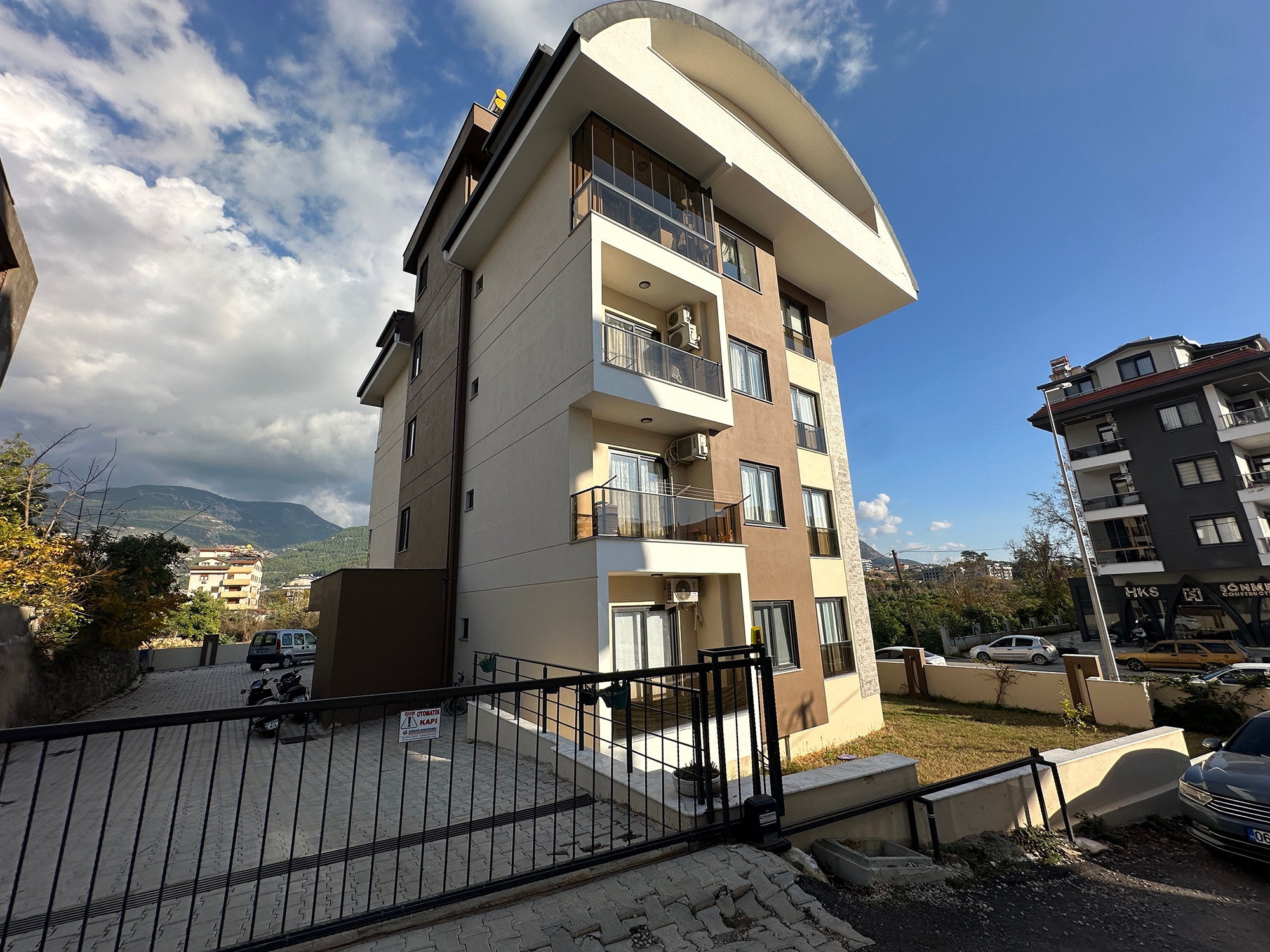 Bergblick 2+1 Wohnung in Oba, Alanya