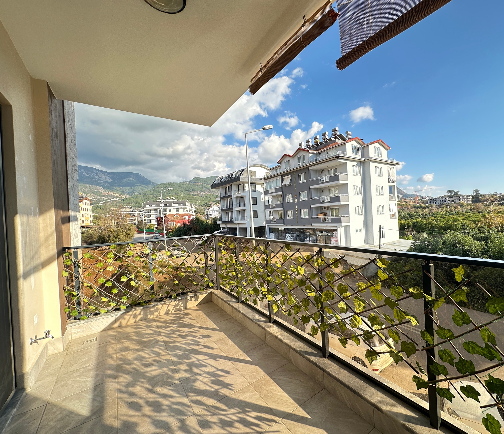 Bergblick 2+1 Wohnung in Oba, Alanya