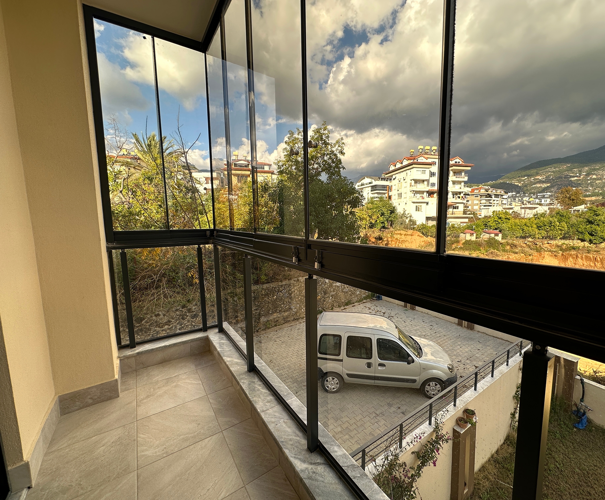 Bergblick 2+1 Wohnung in Oba, Alanya