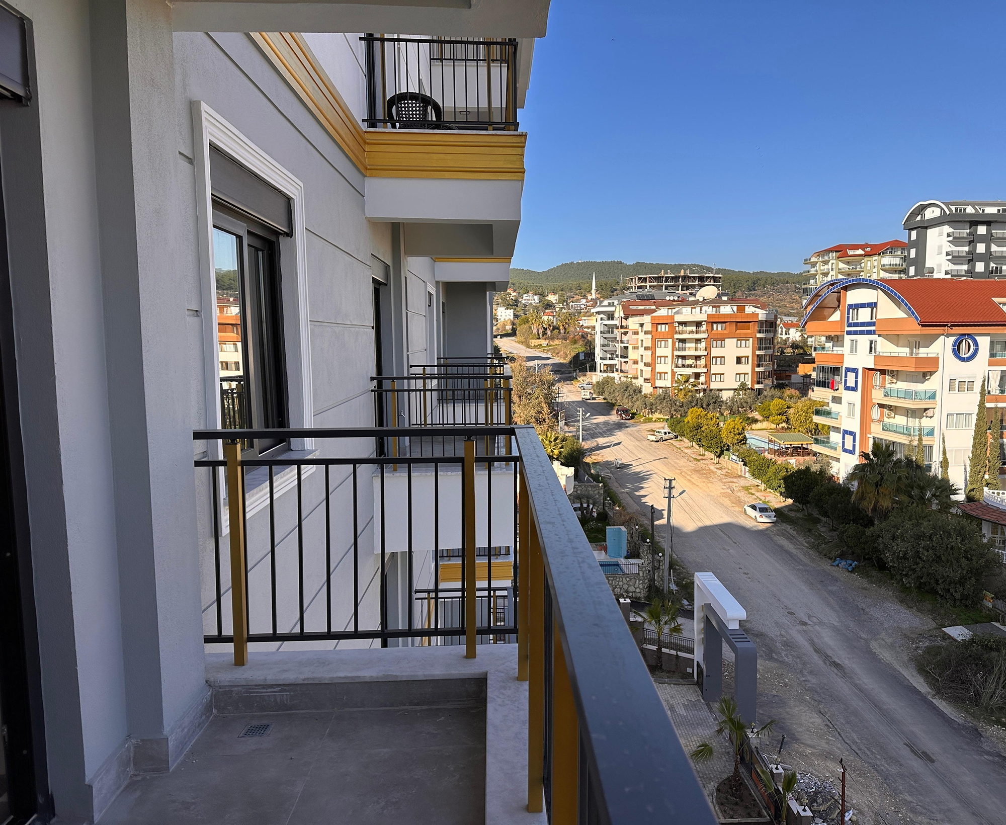 Luksuriøs 2+1 Lejlighed med Bjergudsigt i Alanya - Avsallar