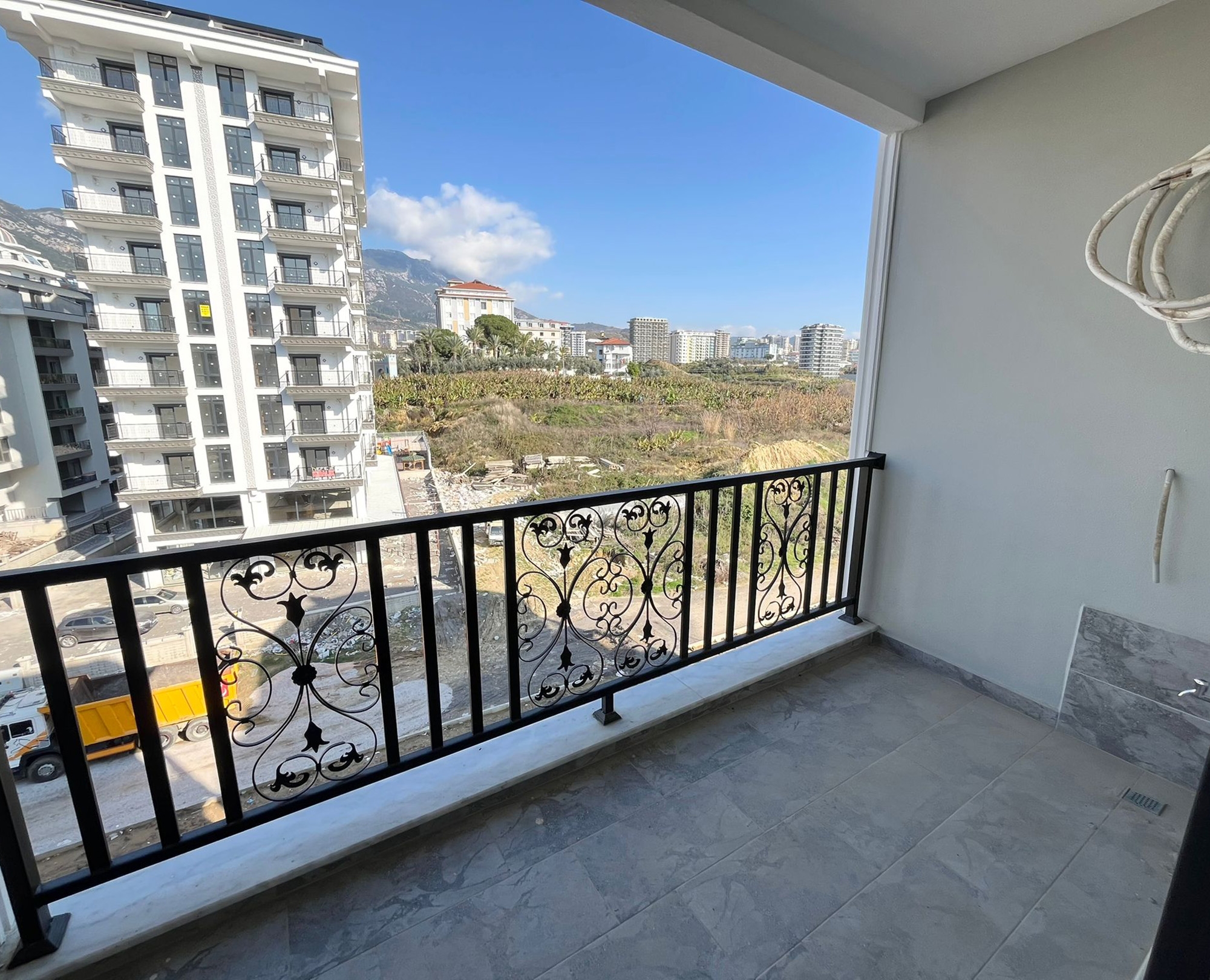 Mountain View 1+1 Apartment in Mahmutlar, Alanya
