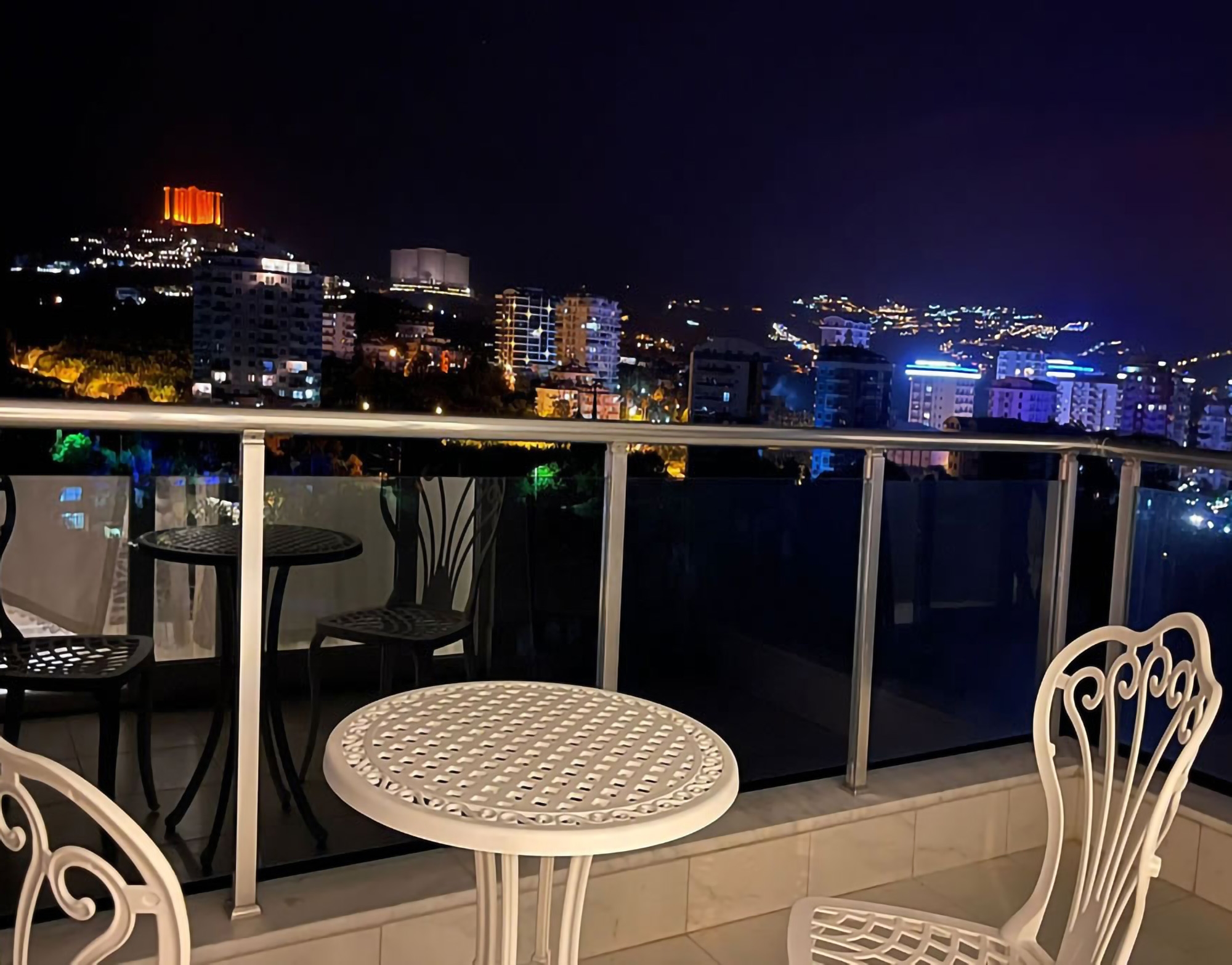 Luxuriöses 1+1 Apartment mit Bergblick, Alanya