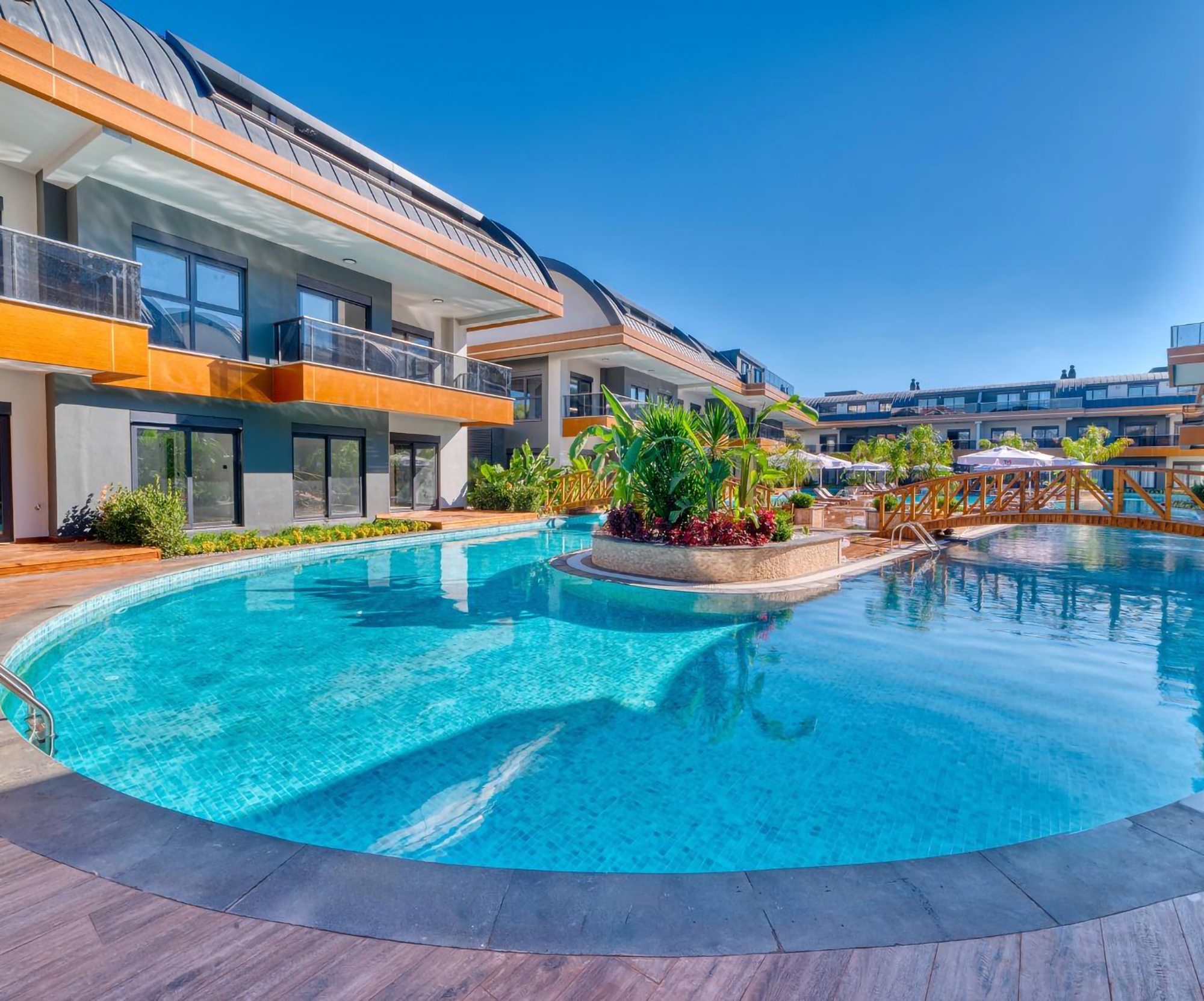 Luxurious 2+1 Penthouse with Mountain View in Avsallar, Alanya