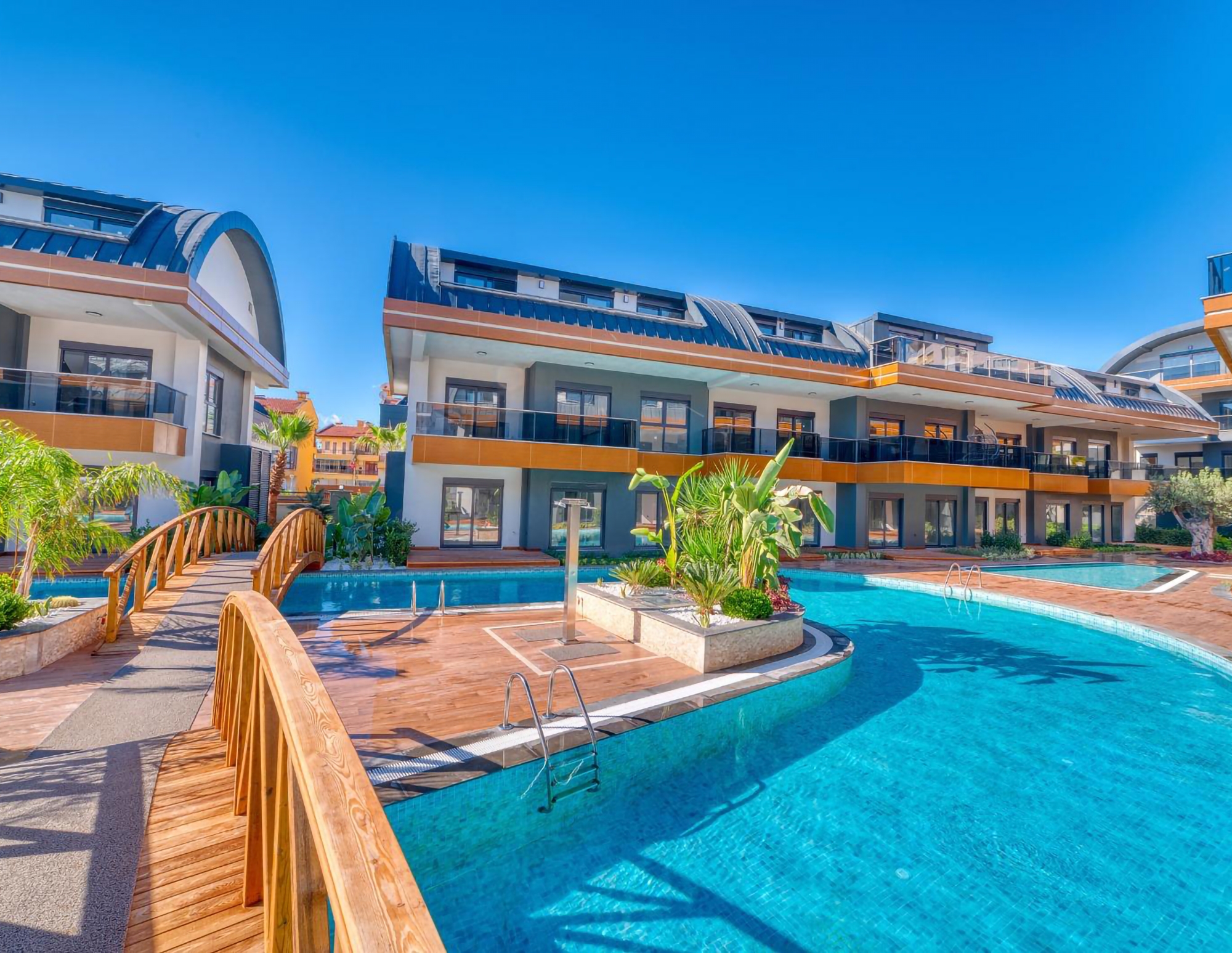 Luxurious 2+1 Penthouse with Mountain View in Avsallar, Alanya