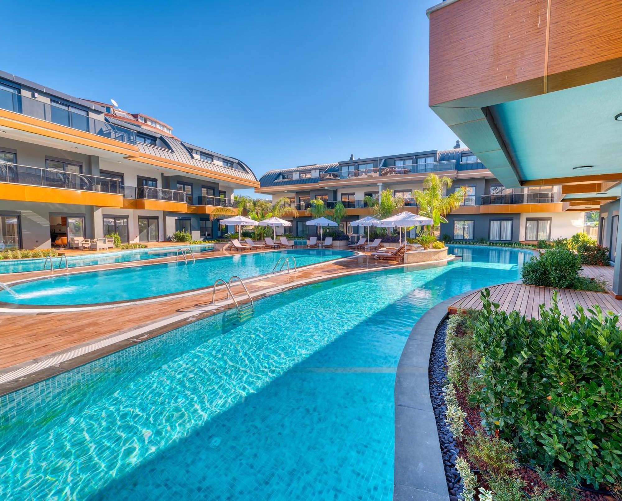 Luxurious 2+1 Penthouse with Mountain View in Avsallar, Alanya
