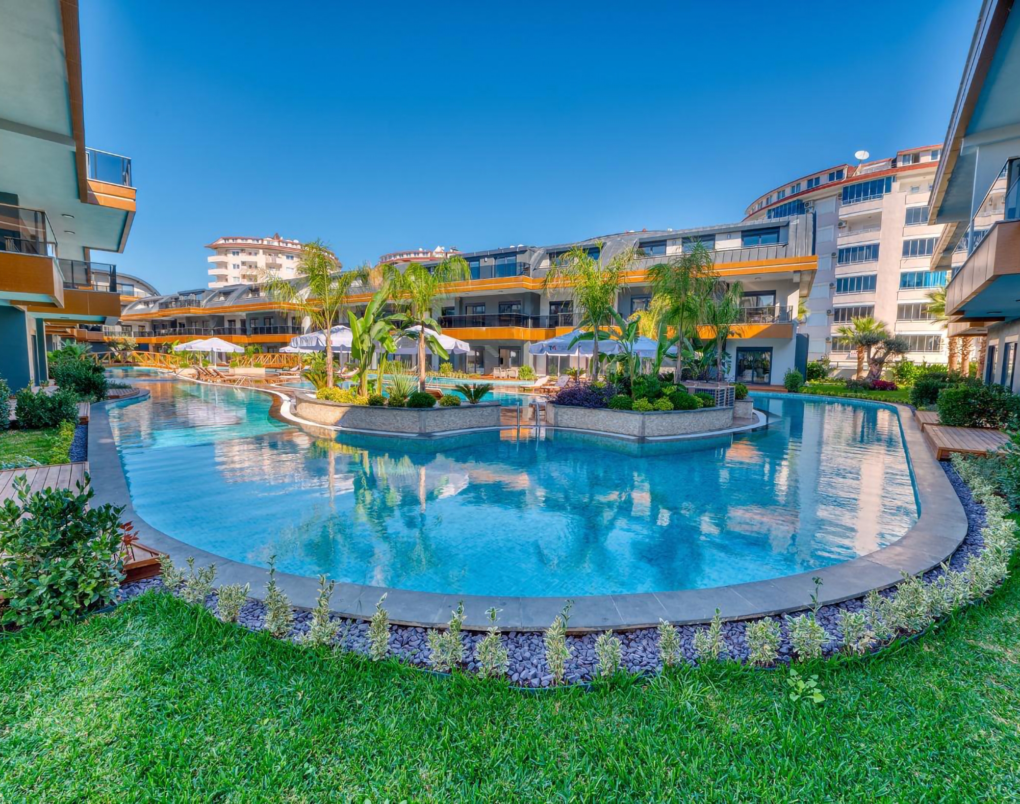 Luxurious 2+1 Penthouse with Mountain View in Avsallar, Alanya