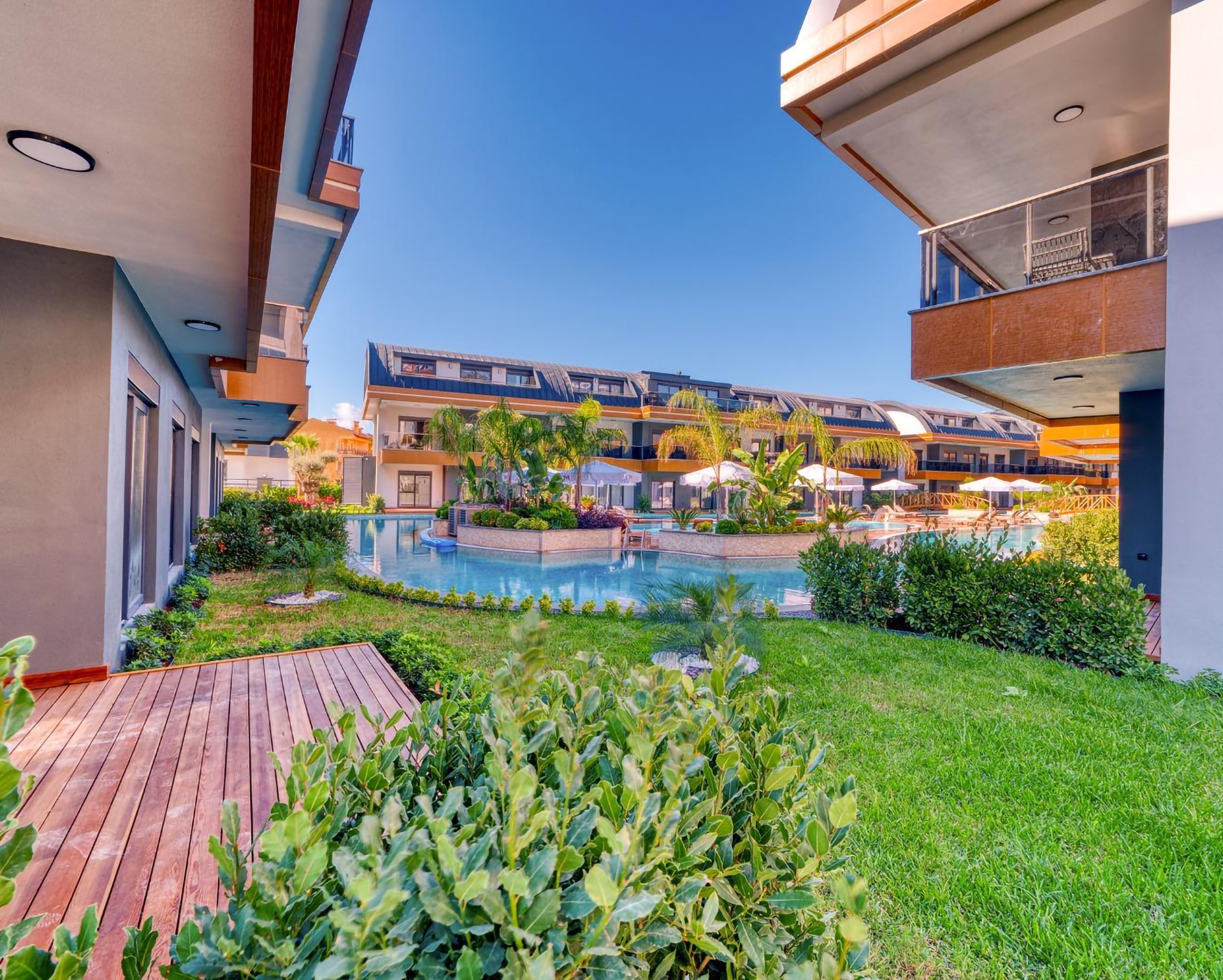 Luxurious 2+1 Penthouse with Mountain View in Avsallar, Alanya