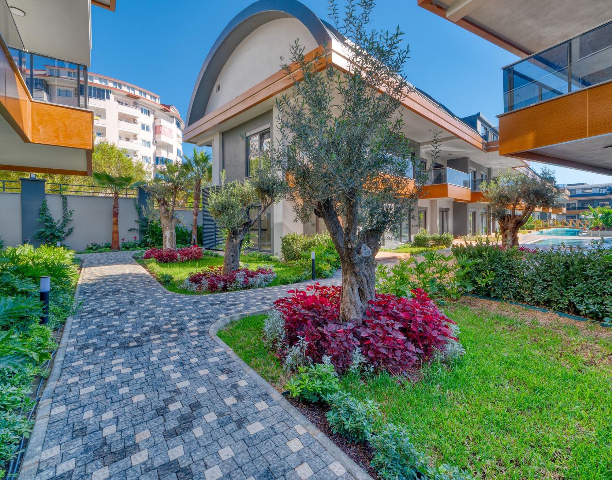 Luxurious 2+1 Penthouse with Mountain View in Avsallar, Alanya