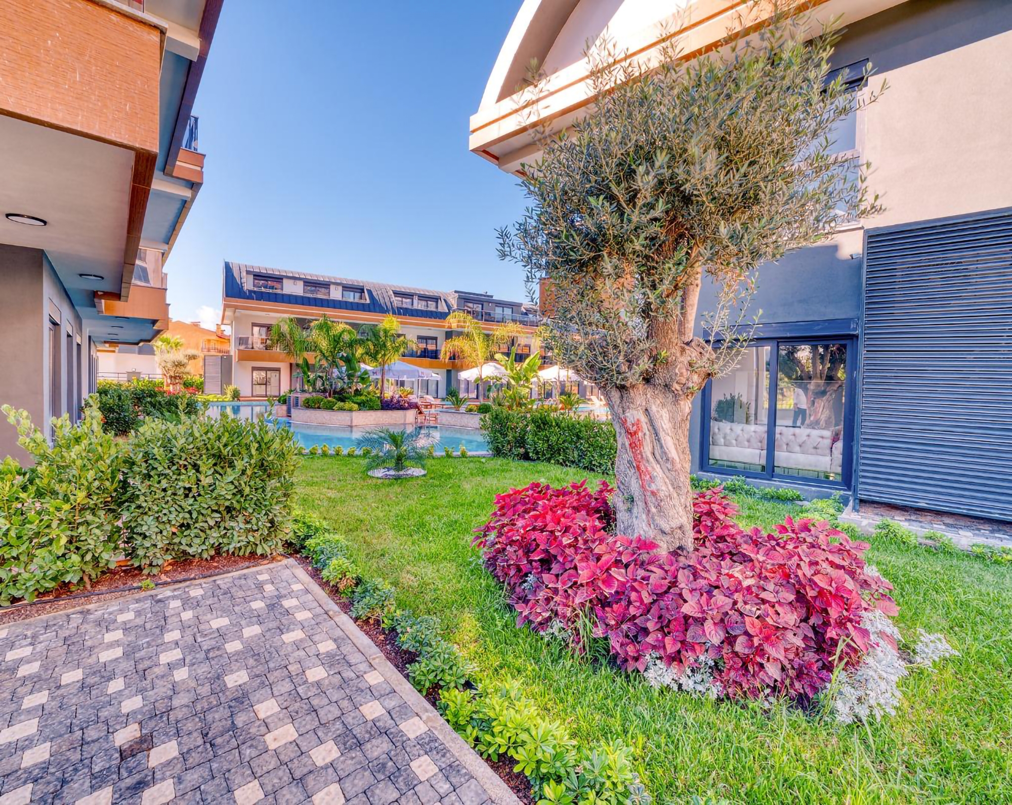 Luxurious 2+1 Penthouse with Mountain View in Avsallar, Alanya