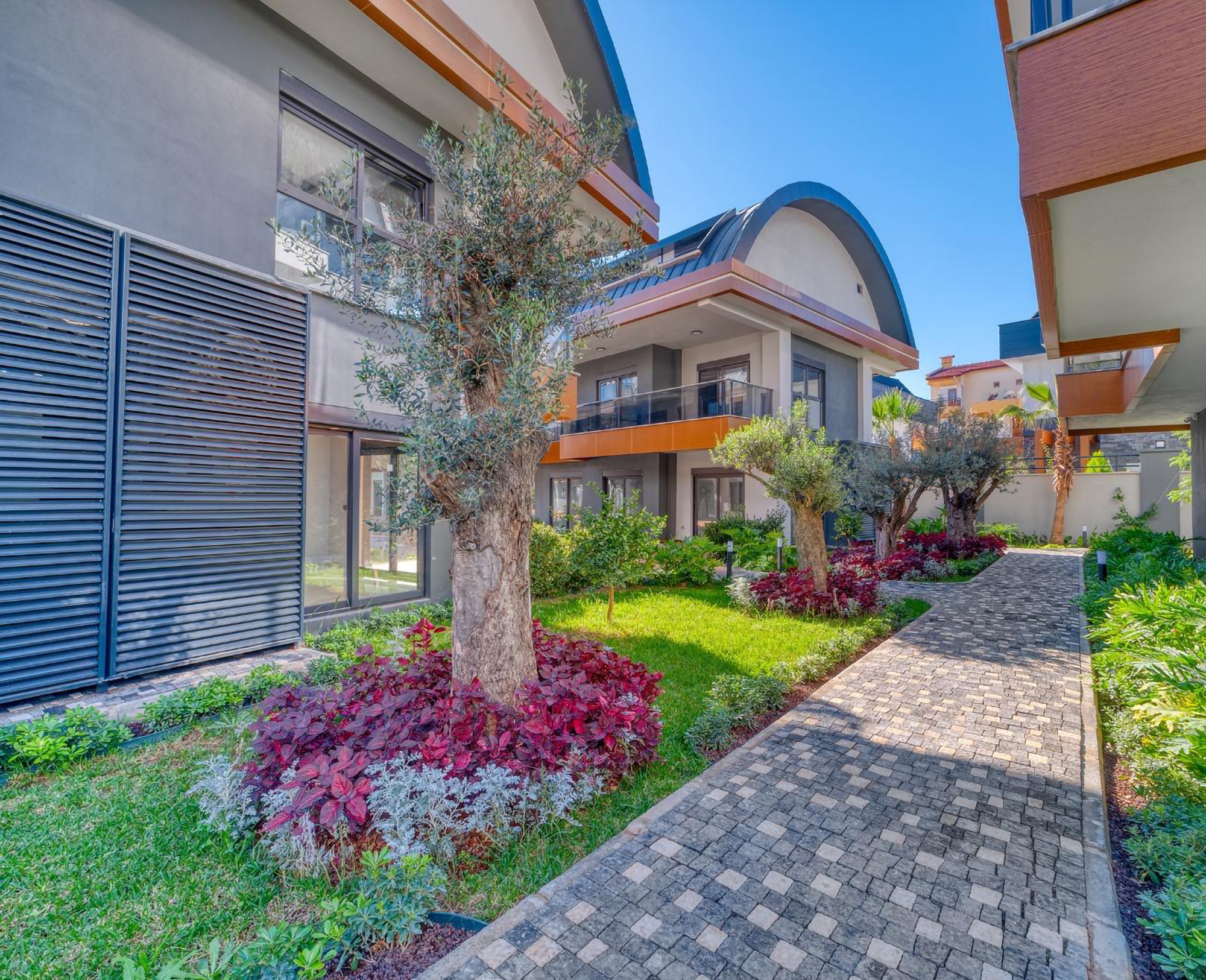 Luxurious 2+1 Penthouse with Mountain View in Avsallar, Alanya