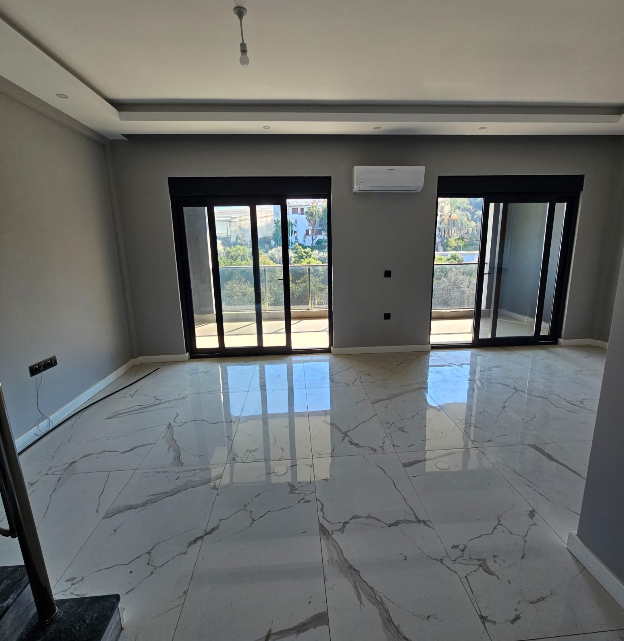 Luxurious 2+1 Penthouse with Mountain View in Avsallar, Alanya
