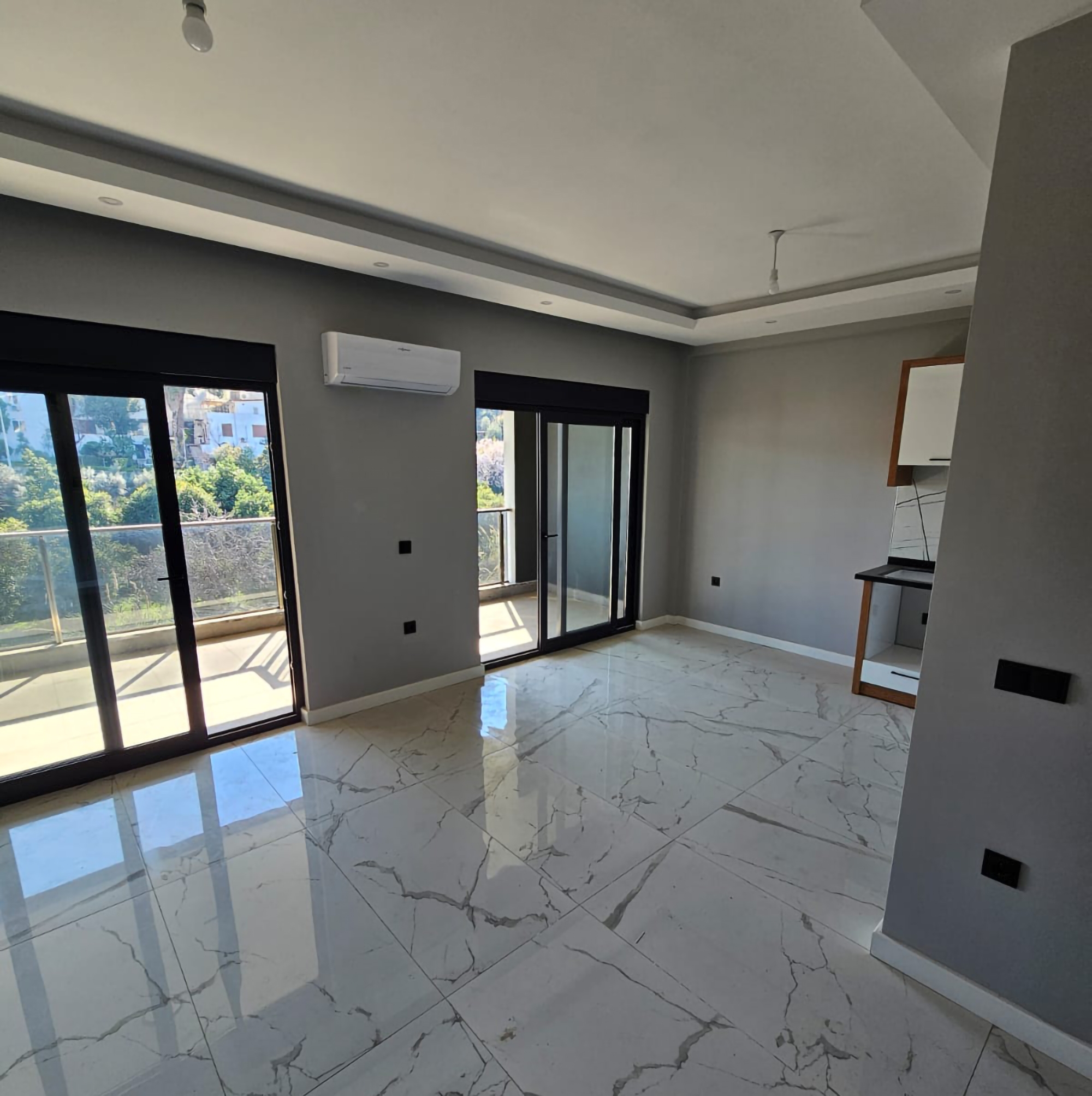 Luxurious 2+1 Penthouse with Mountain View in Avsallar, Alanya