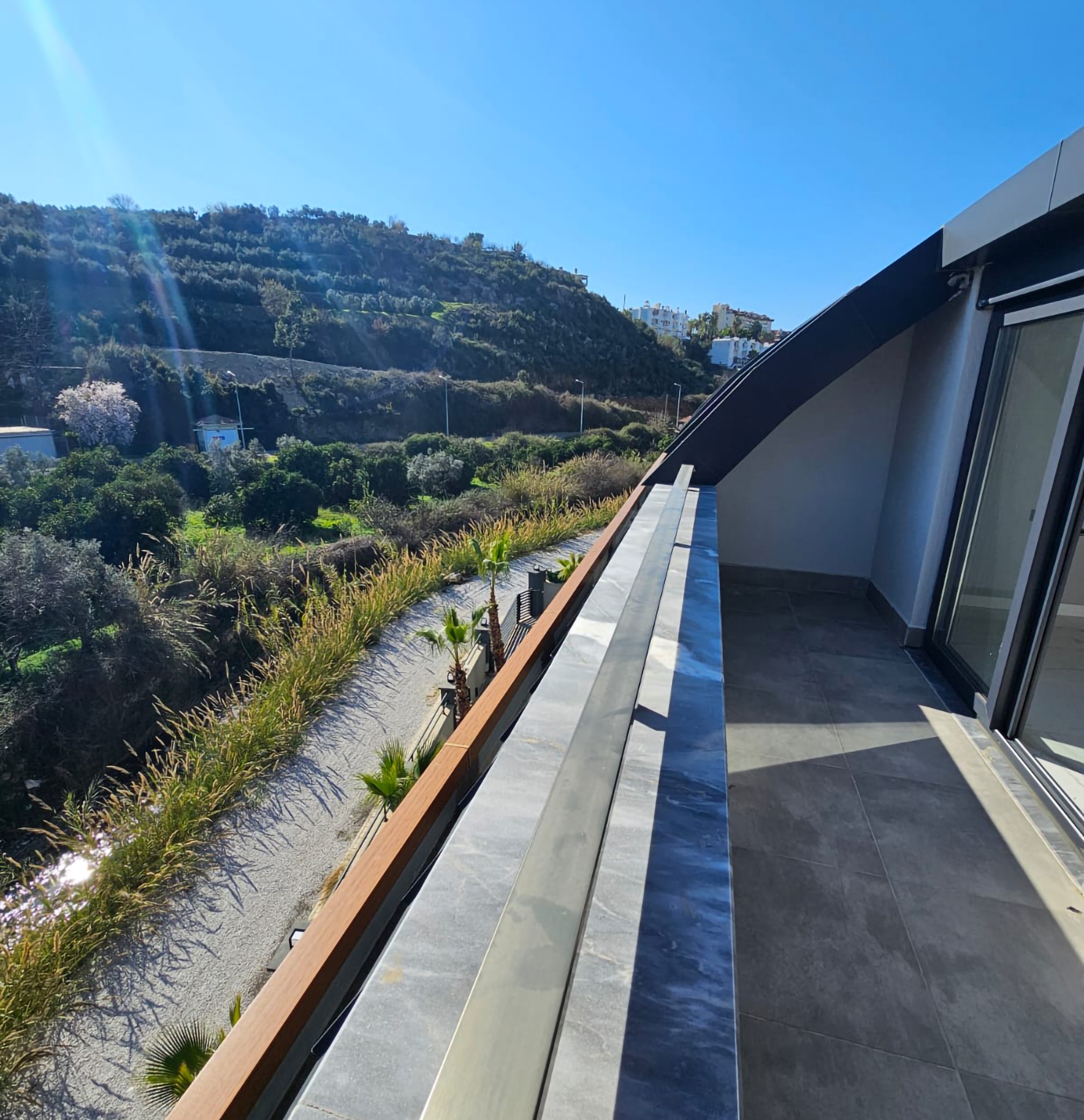 Luxurious 2+1 Penthouse with Mountain View in Avsallar, Alanya