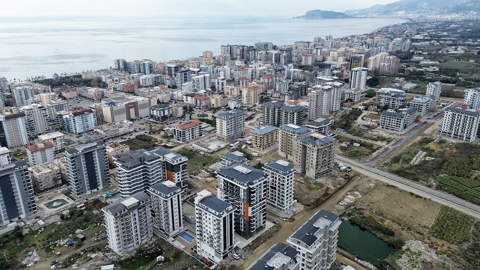 Luxurious 2+1 Apartment with Mountain View, Alanya - Mahmutlar
