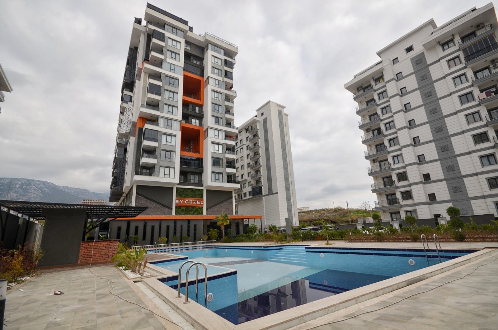 Luxurious 2+1 Apartment with Mountain View, Alanya - Mahmutlar
