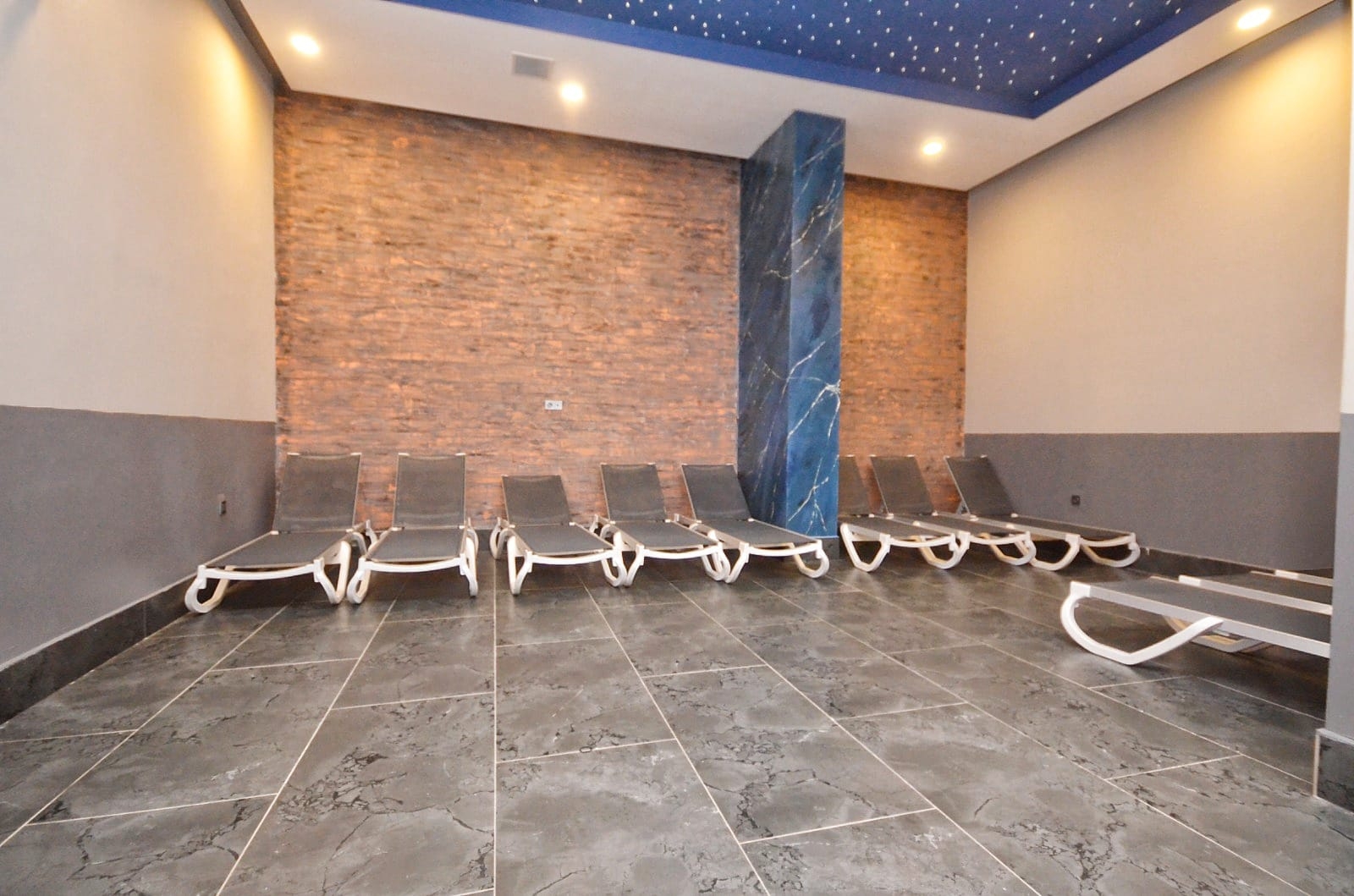 Luxurious 2+1 Apartment with Mountain View, Alanya - Mahmutlar