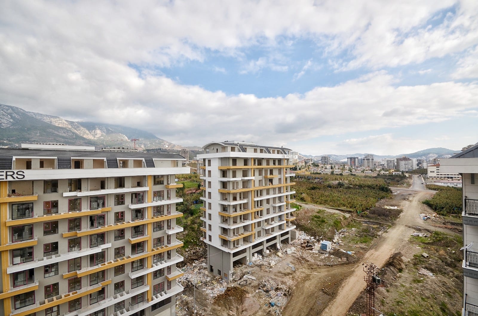 Luxurious 2+1 Apartment with Mountain View, Alanya - Mahmutlar