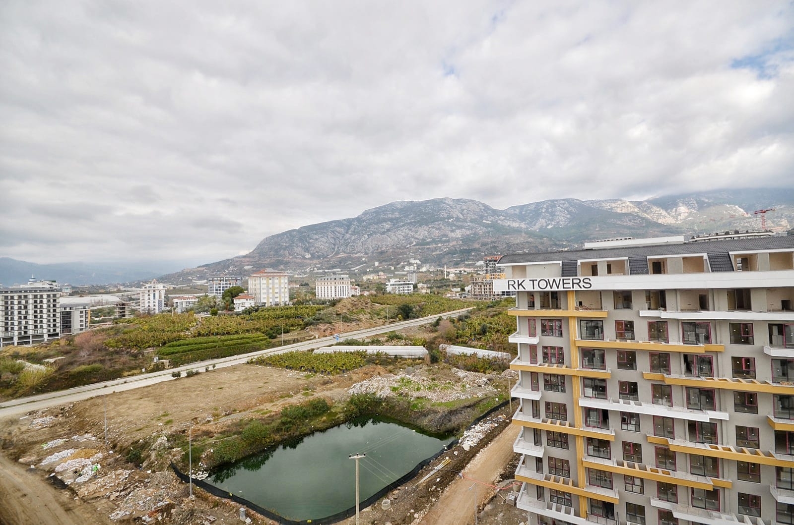 Luxurious 2+1 Apartment with Mountain View, Alanya - Mahmutlar